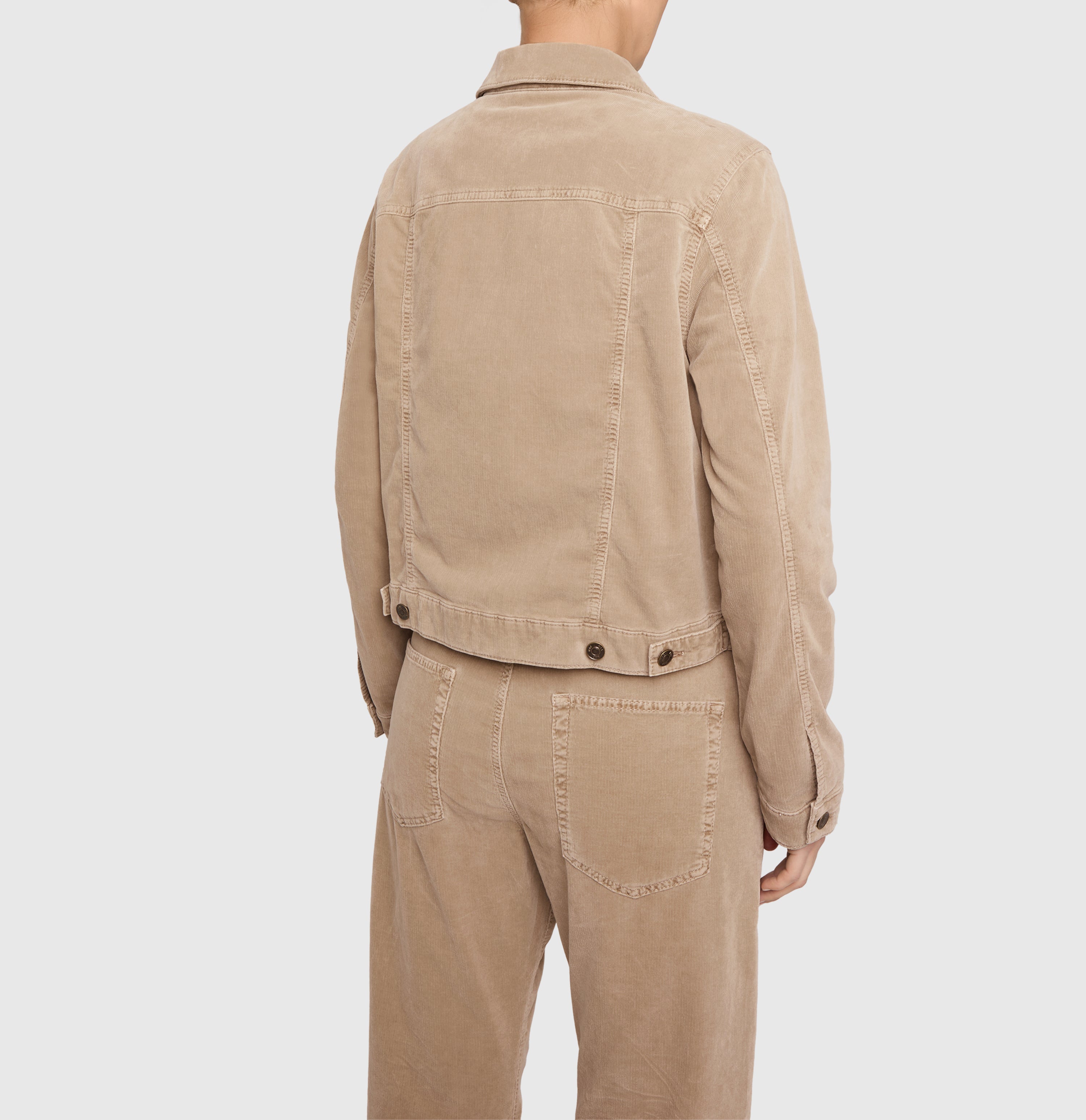 Jacket made of super soft baby corduroy. | JACKET corduroy | windspray beige | Side view of model