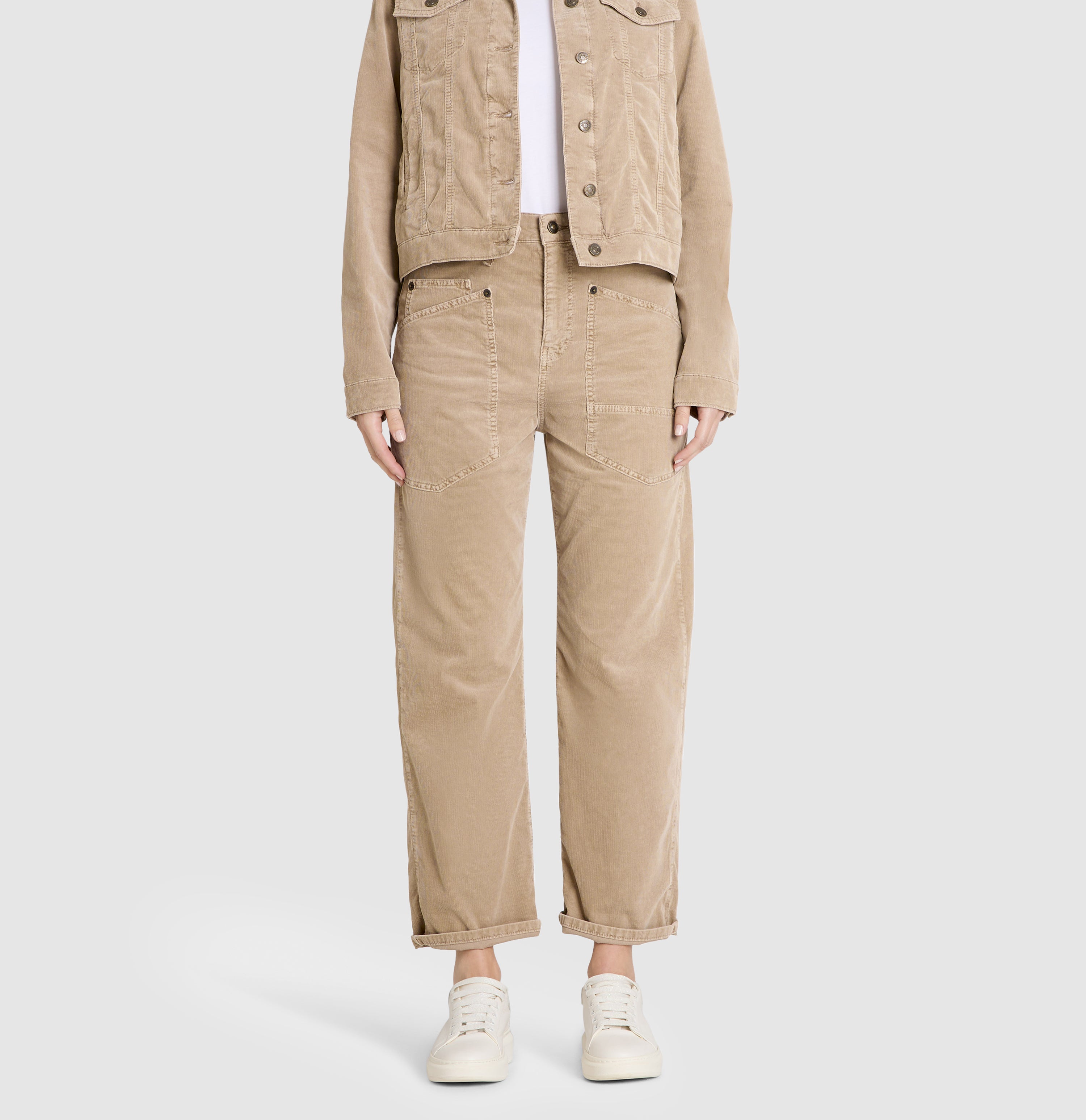 Baggy trousers made of soft baby corduroy. | BAGGY straight | windspray beige | Detailed view 3 of model