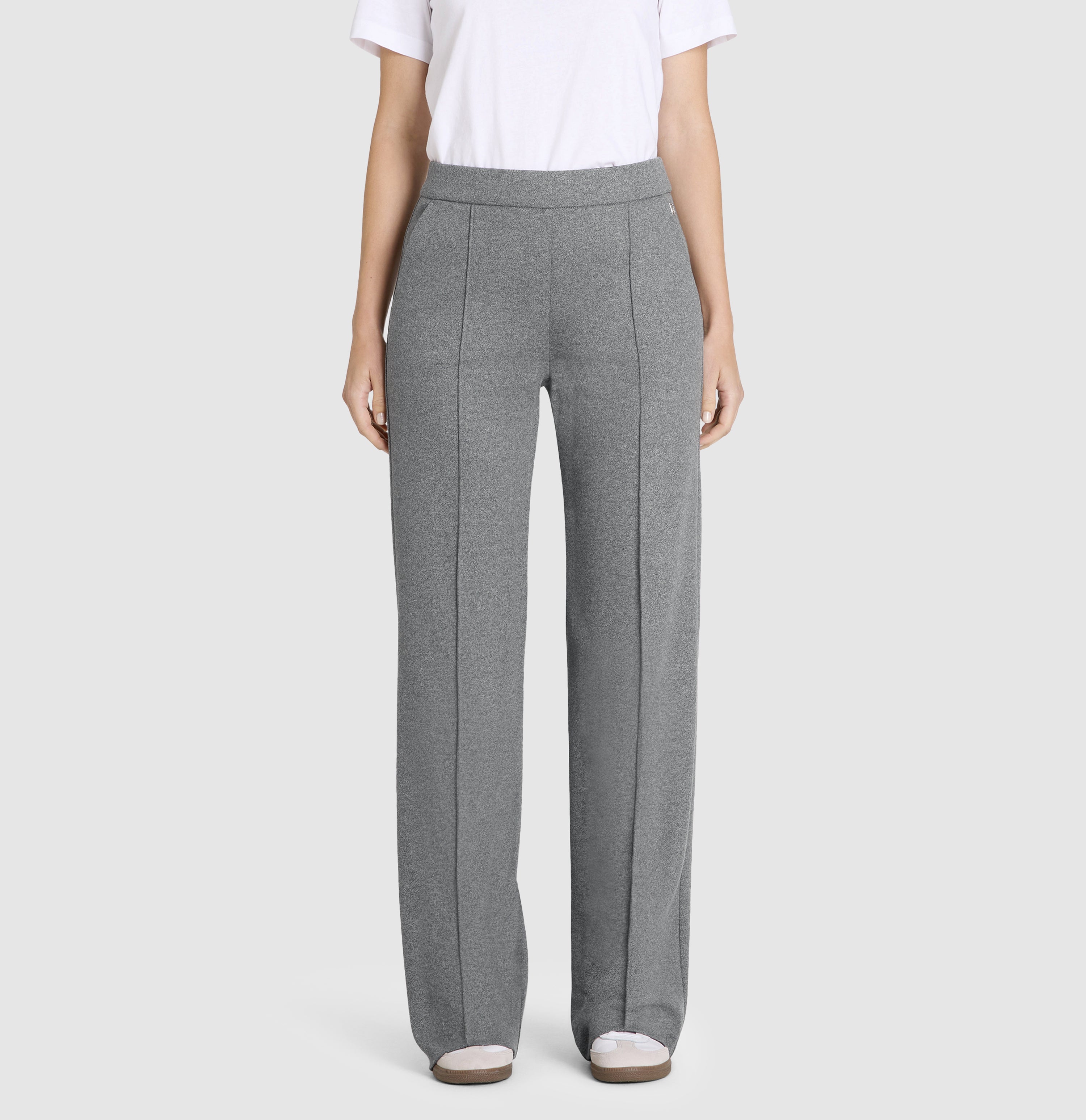 Wide jump-in trousers made of premium jersey. | CHIARA SMART | metal grey melange | Front view of model