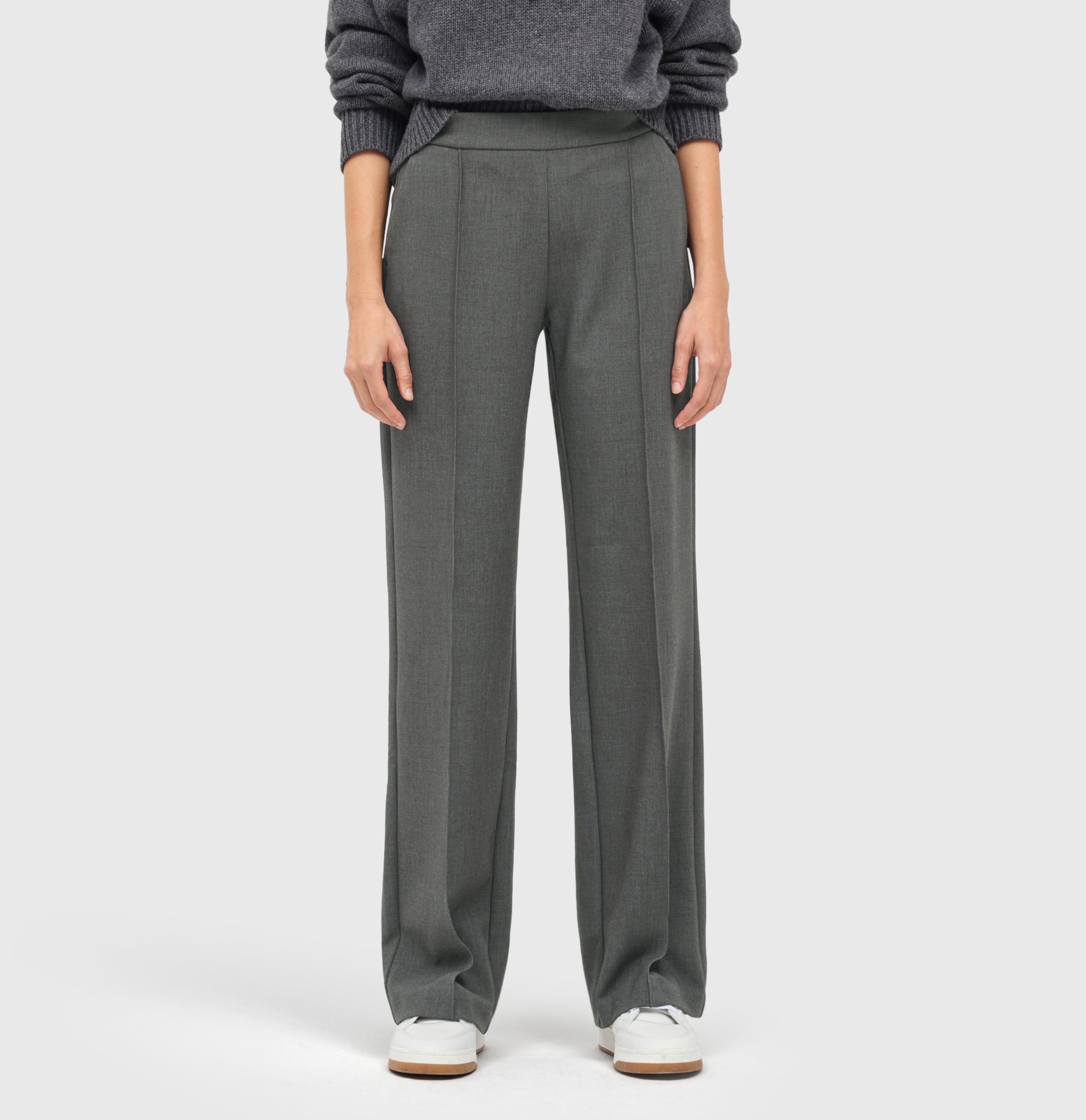 Wide leg with piping seam. In a classic wool look. | CHIARA SMART | silver shadow melange | Side view of model