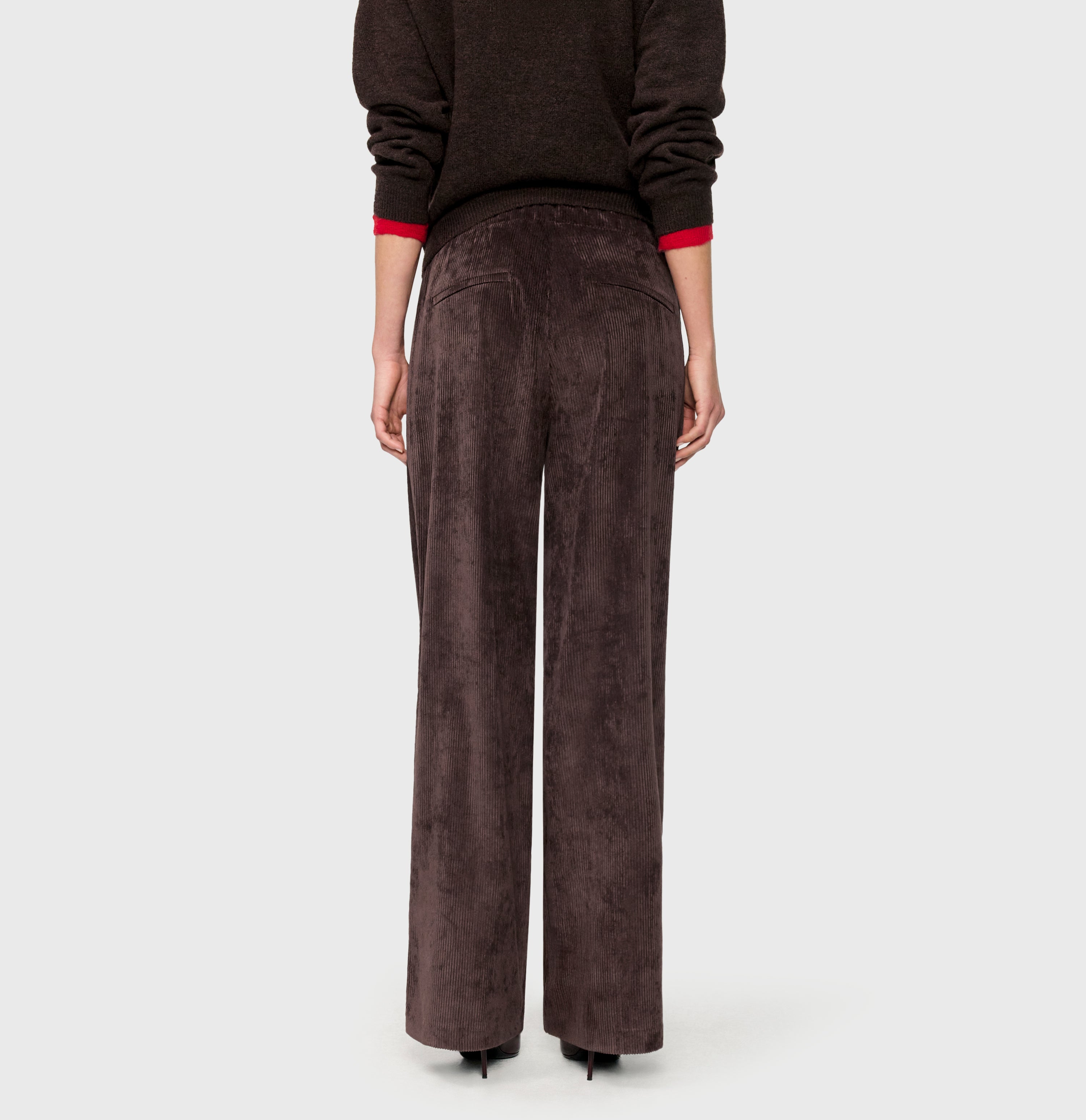 Wide trousers in a lightcorduroy material. | CHIARA | truffle brown | Back view of model