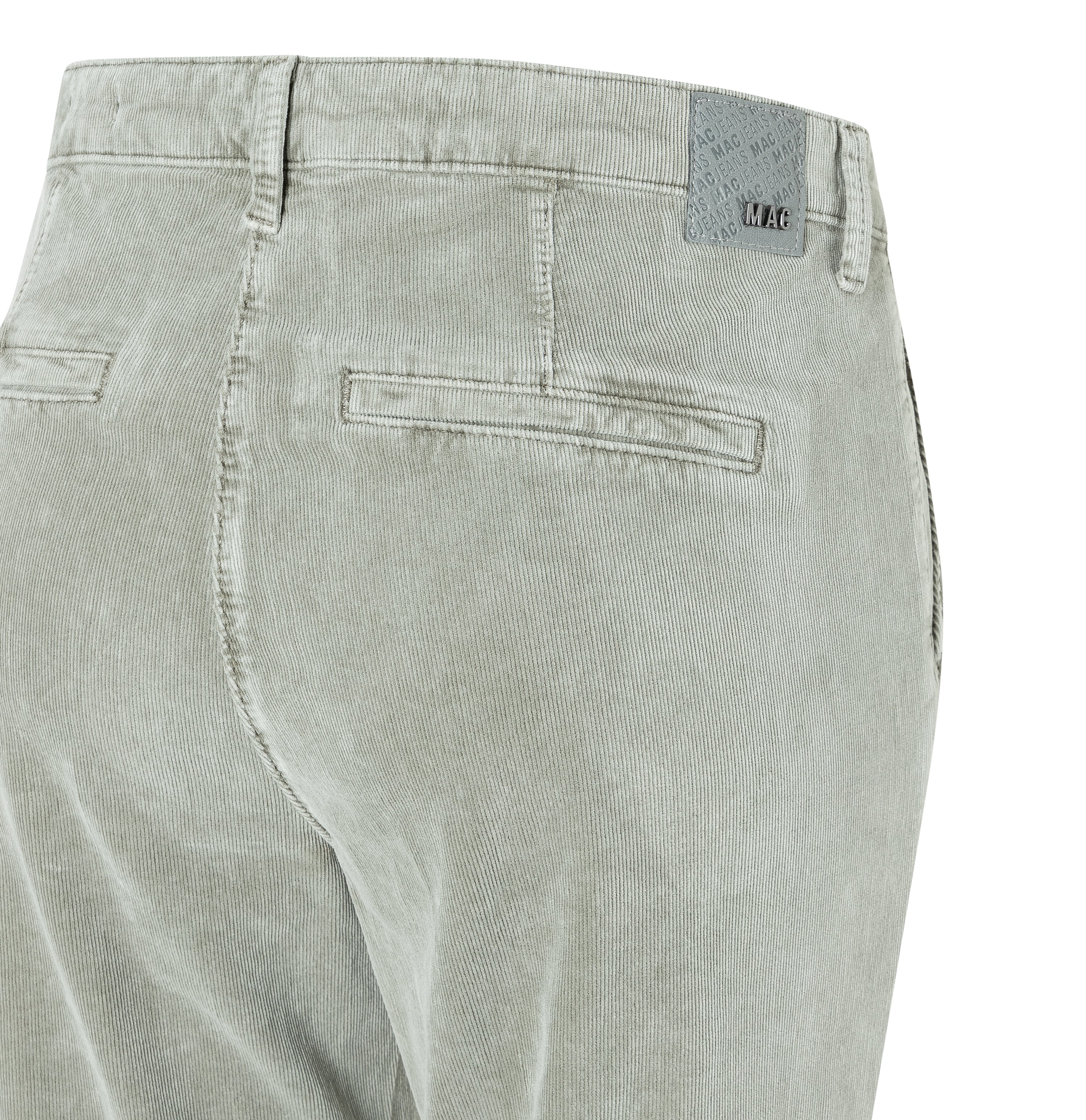 Slim chino made of baby corduroy in brilliant colours. | CHINO turn up | thyme | Detail of bust
