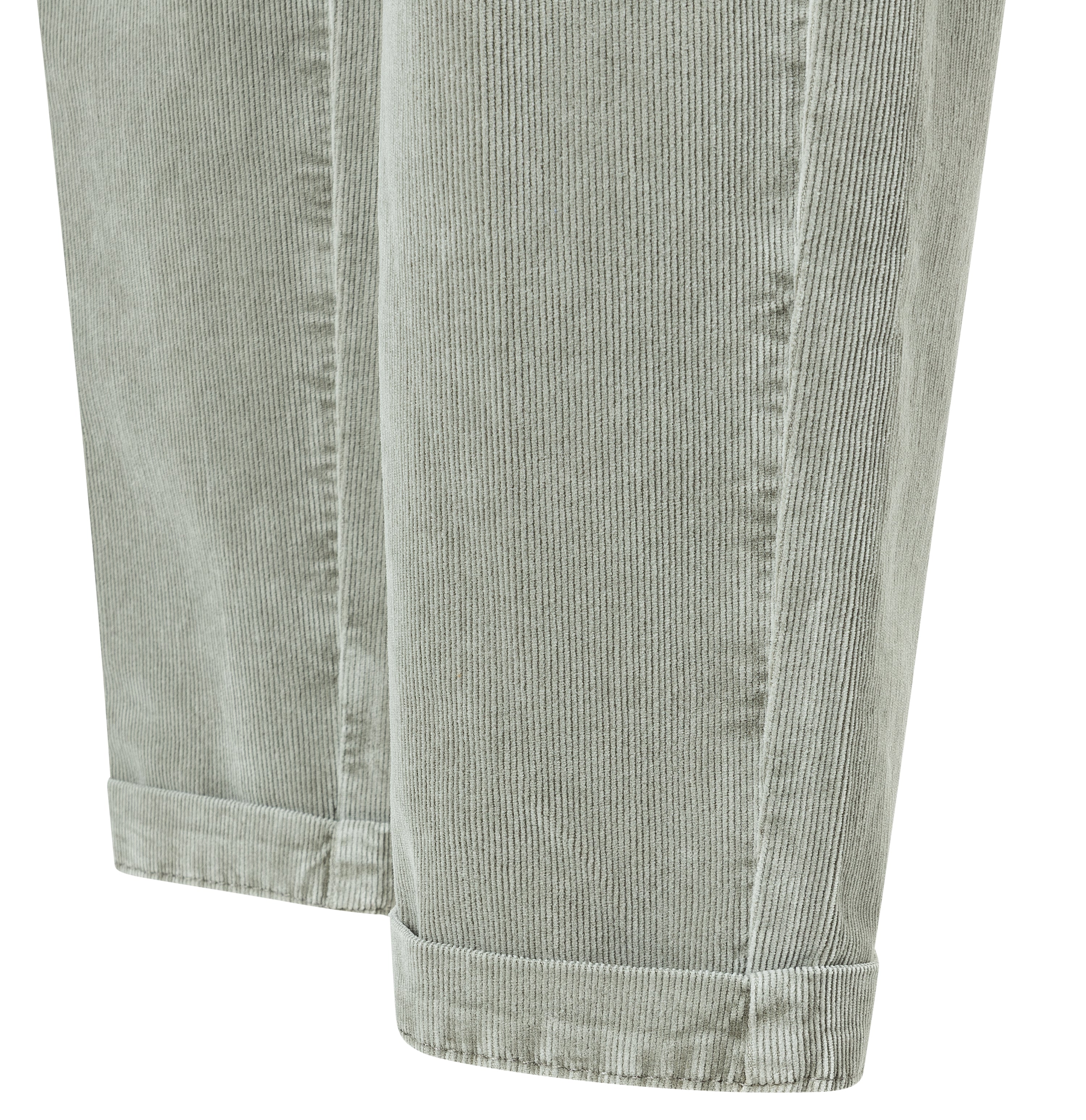 Slim chino made of baby corduroy in brilliant colours. | CHINO turn up | thyme | Further detail of bust