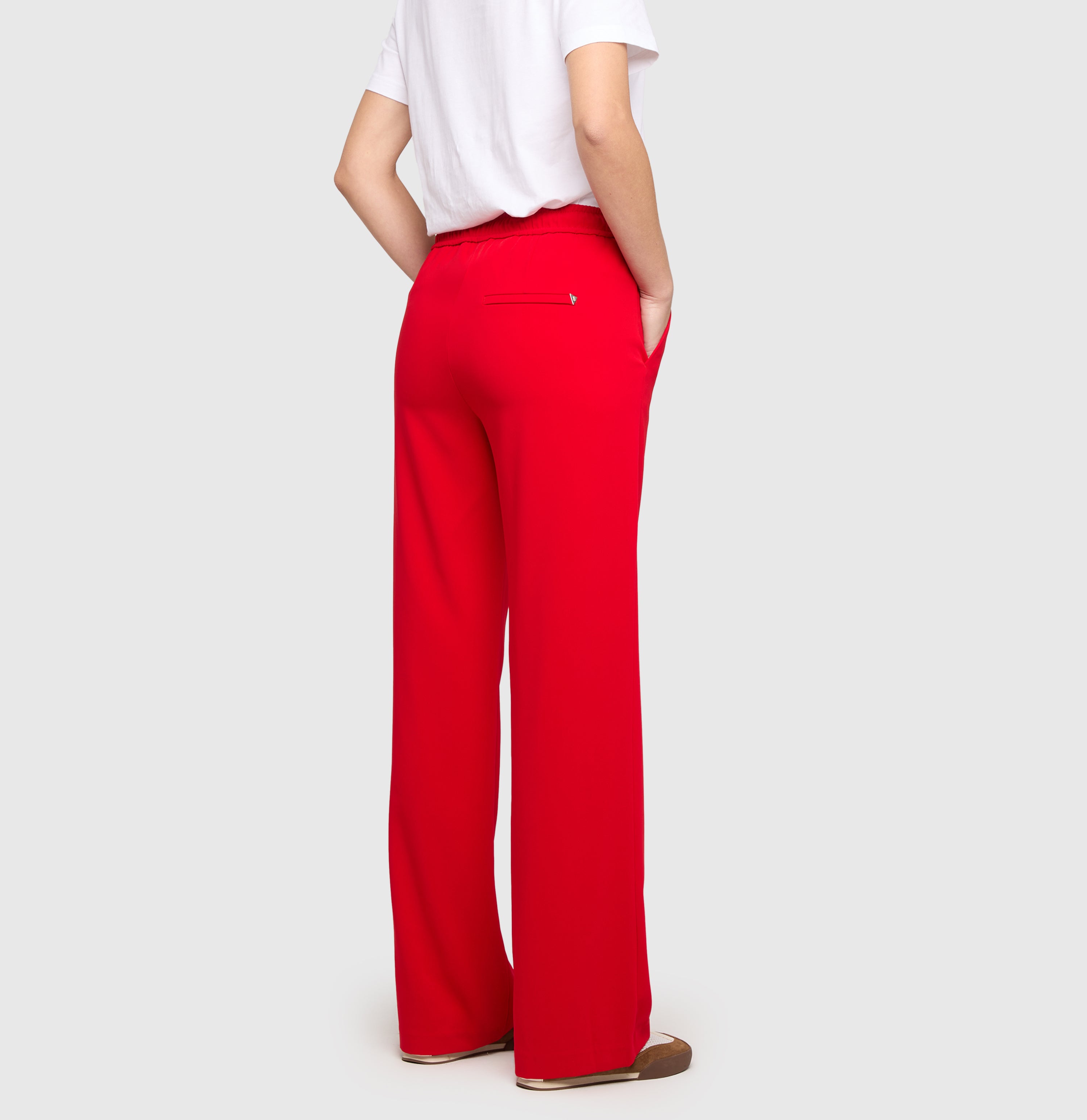 Wide jump-in trousers in a soft crepe material. | CHRISTY | ruby red | Back view of model