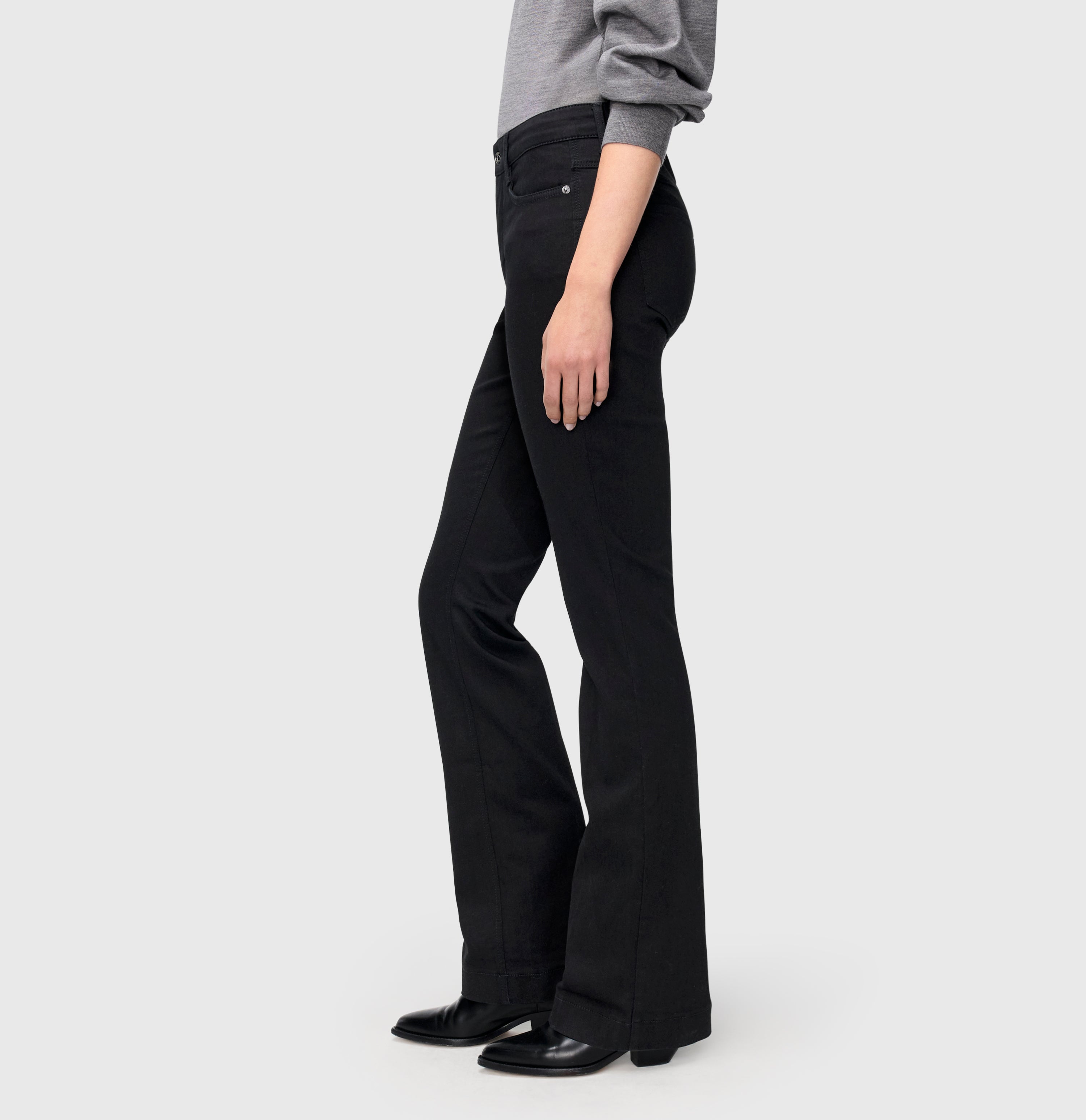 Figure-shaping boot cut jeans with an authentic look. | BOOT | black-black | Detailed view 2 of model