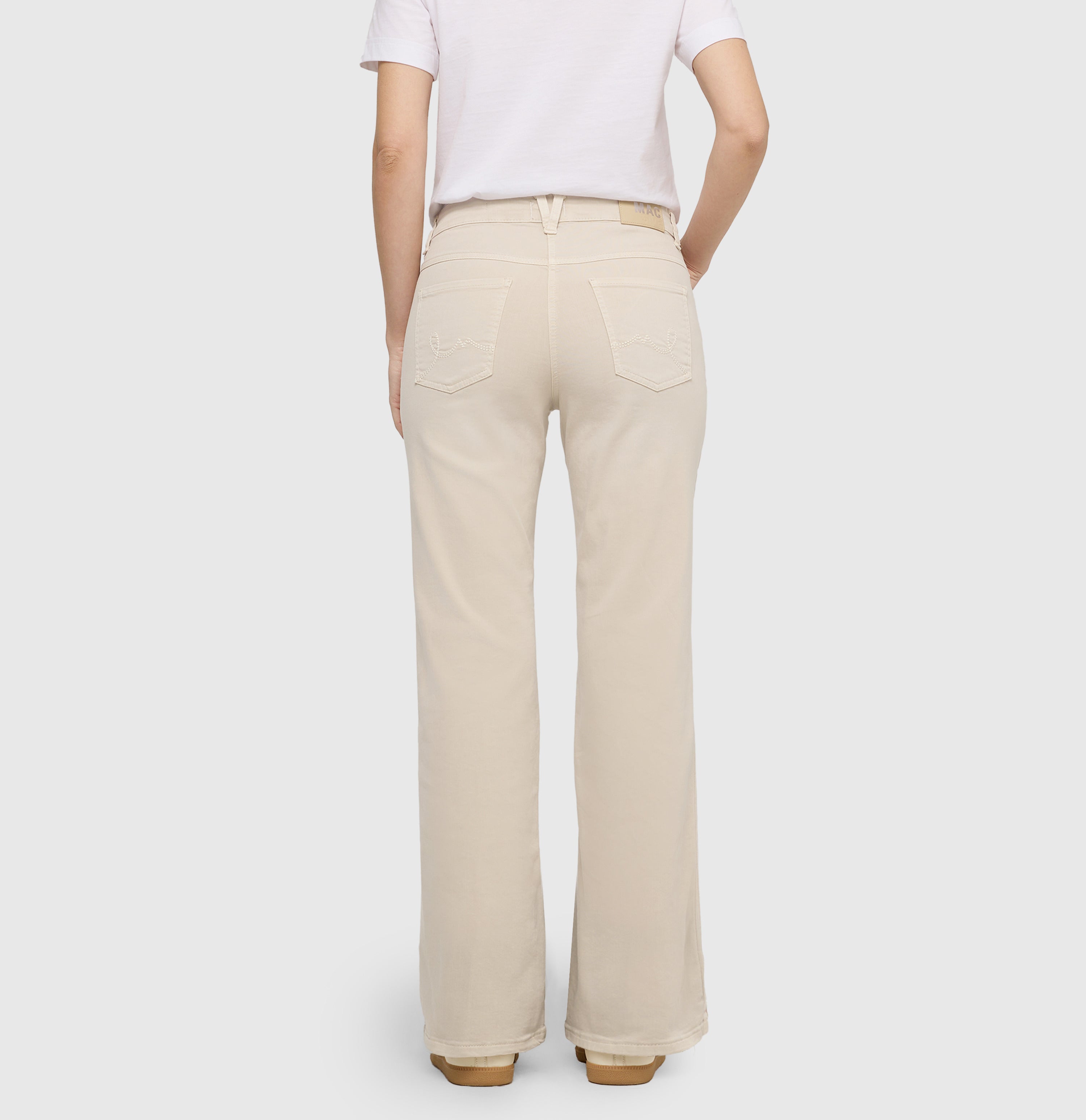 Flared fit made from high-stretch gabardine. | LAURA | ivory | Back view of model