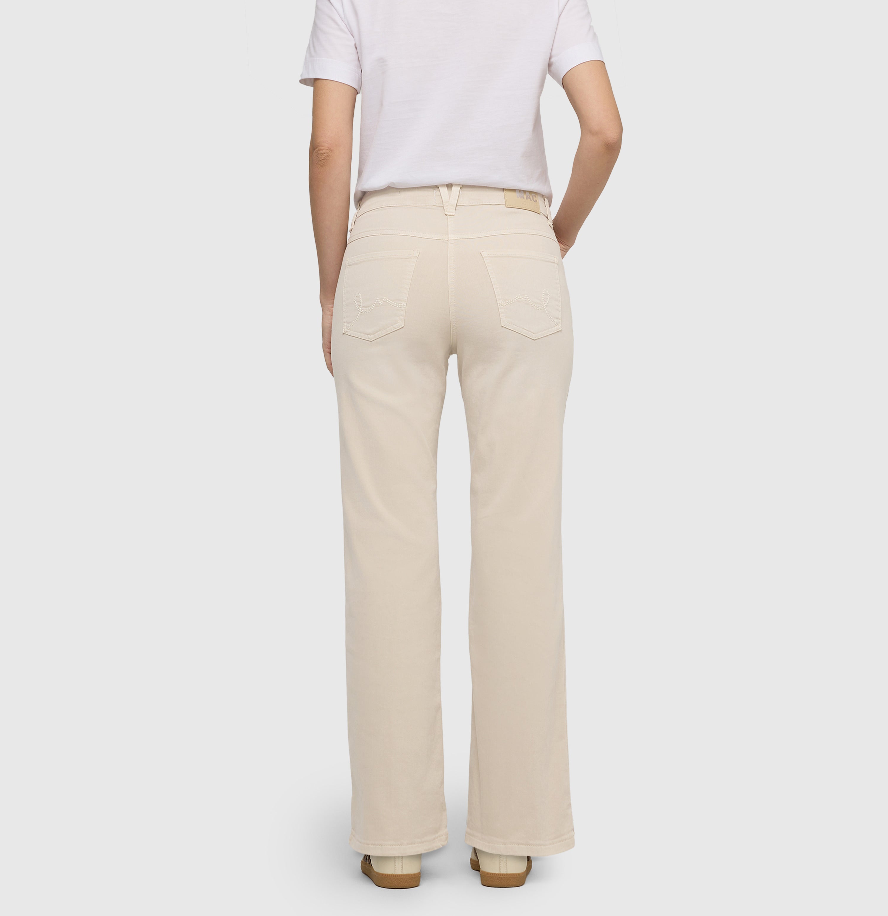 Flared fit made from high-stretch gabardine. | LAURA | ivory | Back view of model