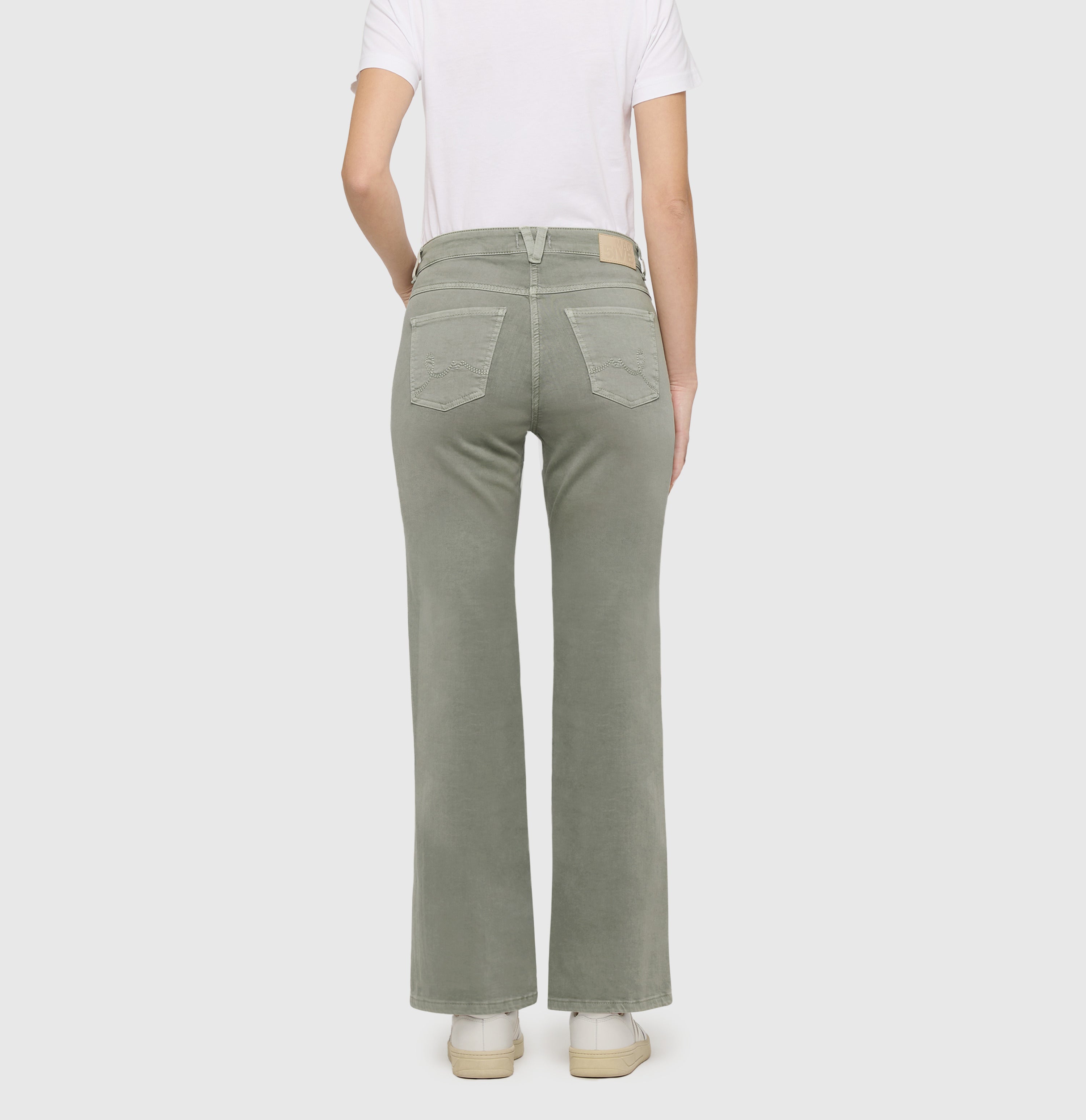 Flared fit made from high-stretch gabardine. | LAURA | dried rosemary | Back view of model
