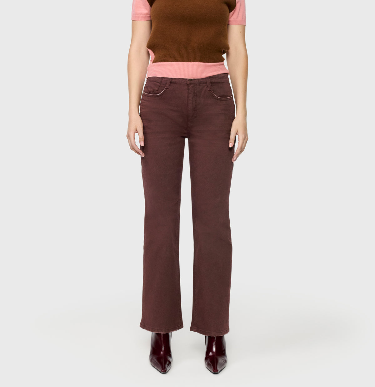 Flared trousers in a sporty cotton material. | LAURA | smoky purple | Front view of model