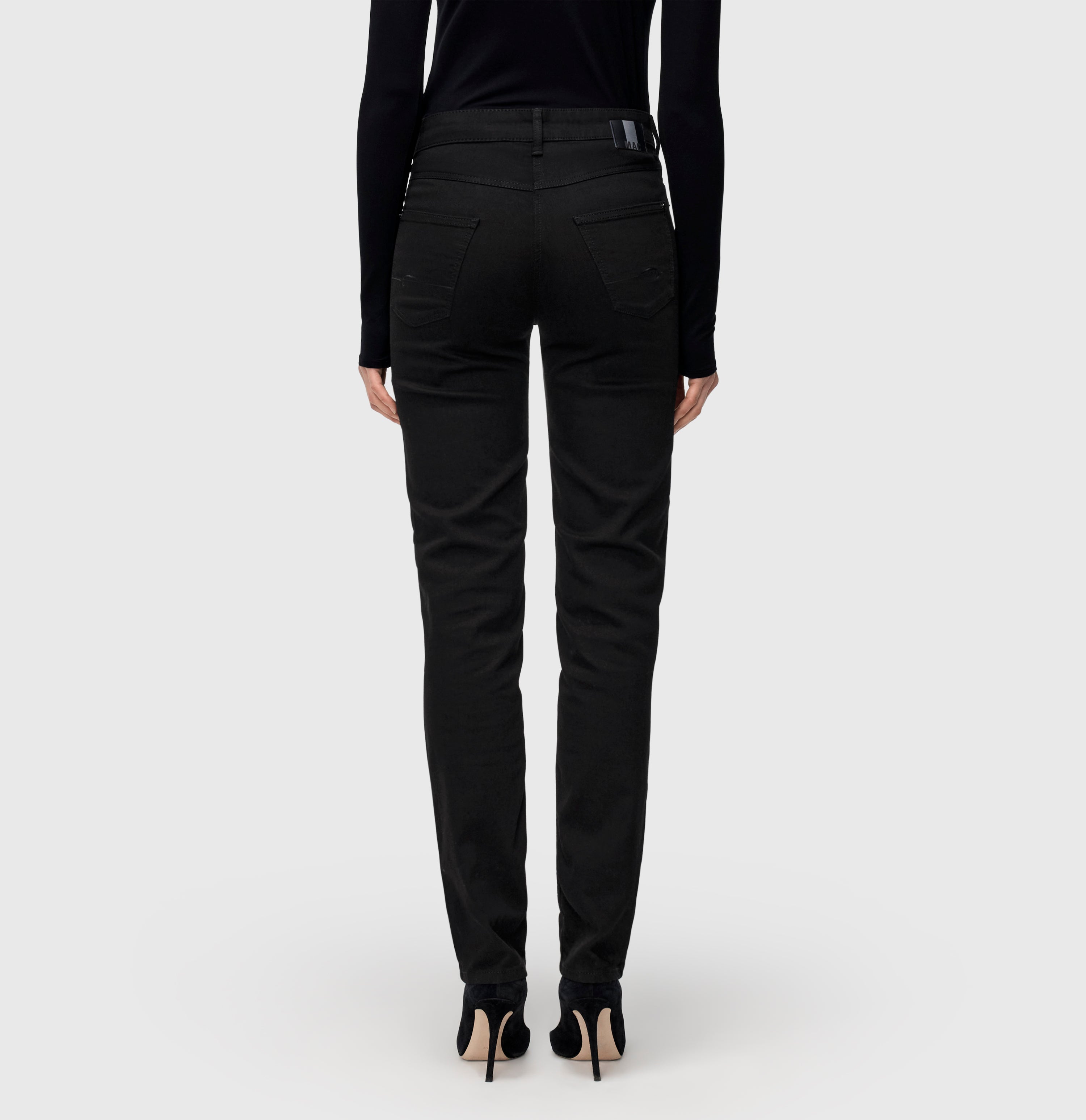 Straight jeans made of comfortable stretch denim. | ANGELA | black-black | Back view of model