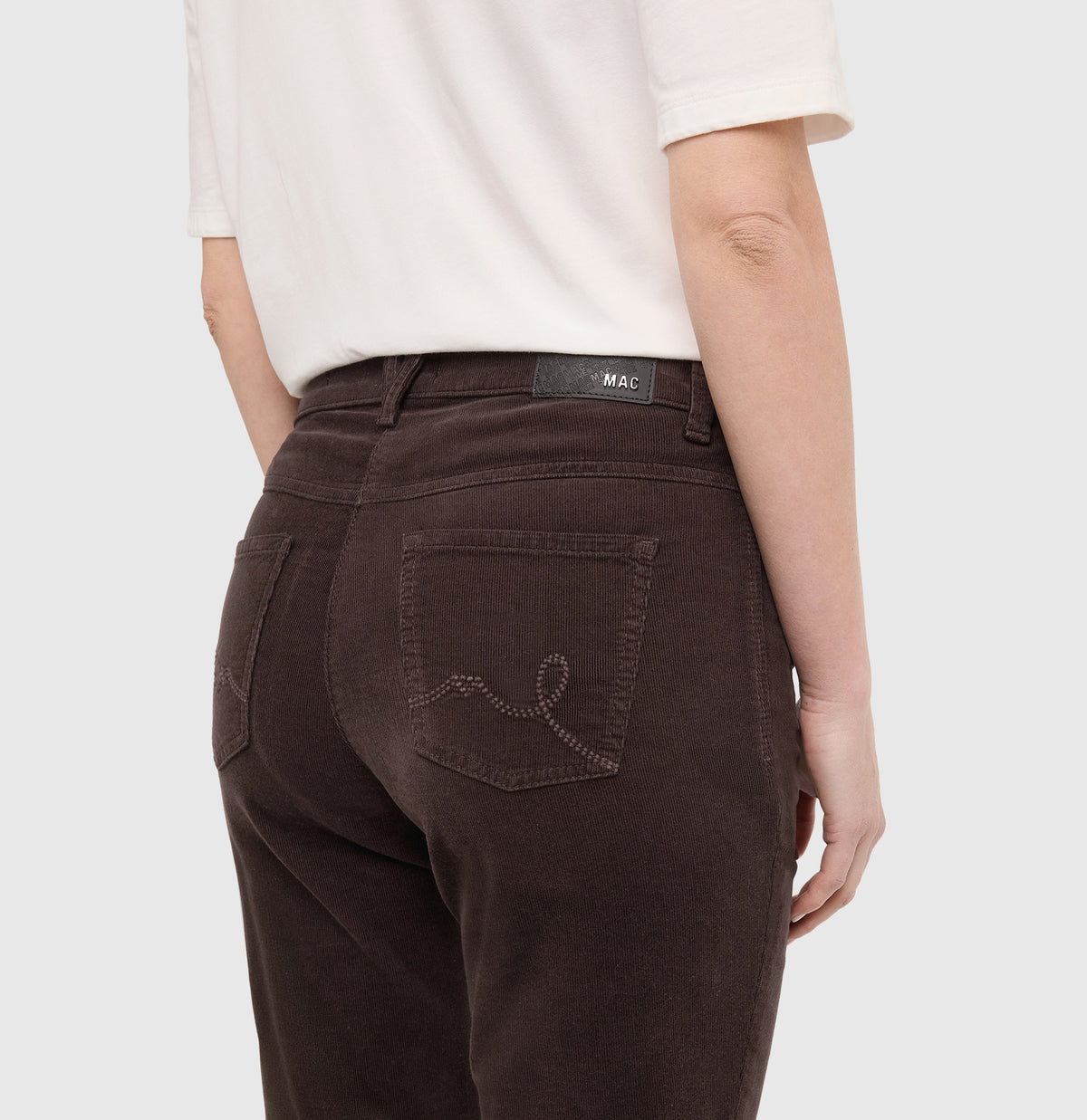 | LAURA pocket | truffle brown antique | Detailed view 2 of model