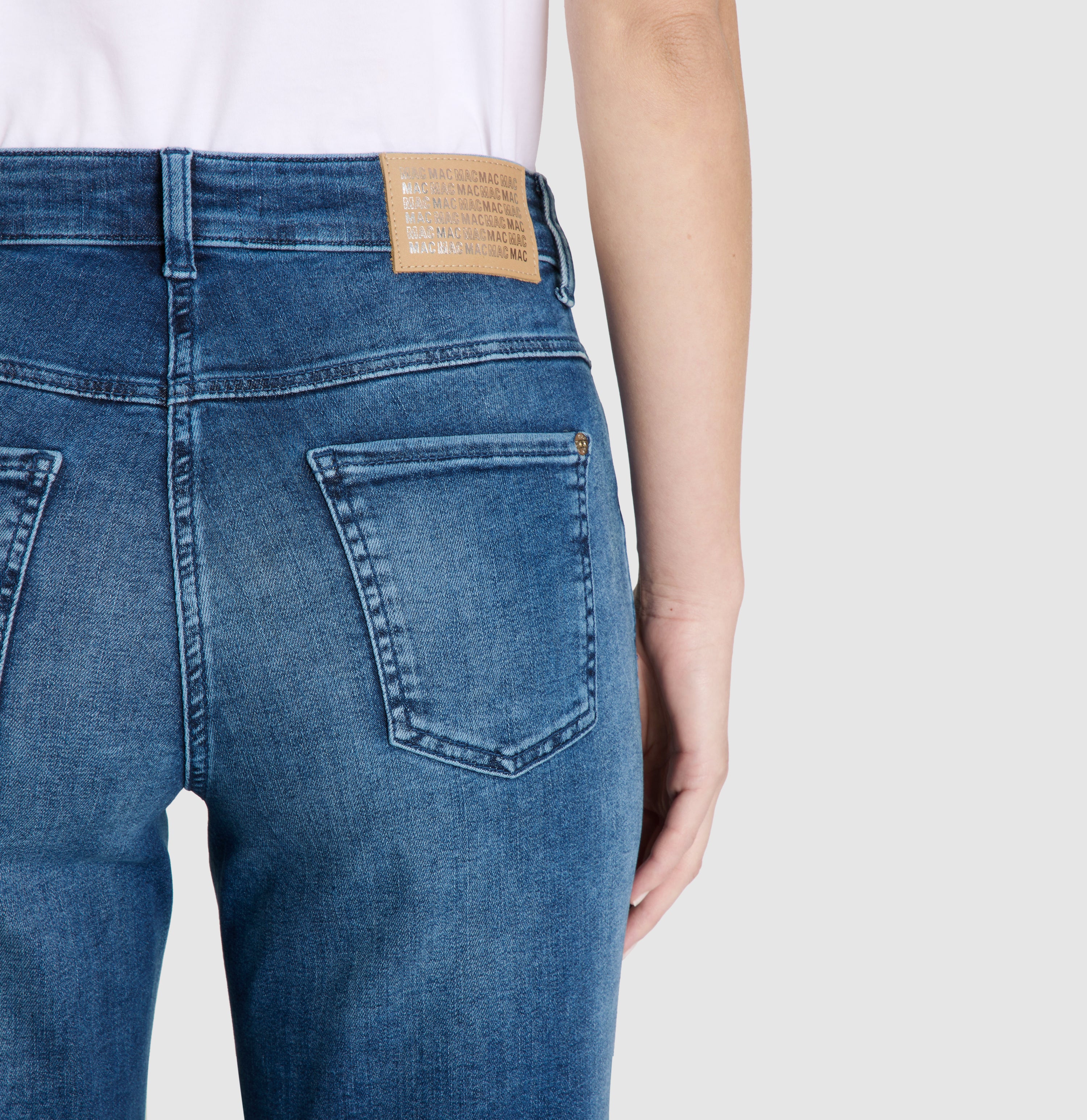 Wide fit with modern galloons. | WIDE double galon | super authentic wash | Detailed view 2 of model