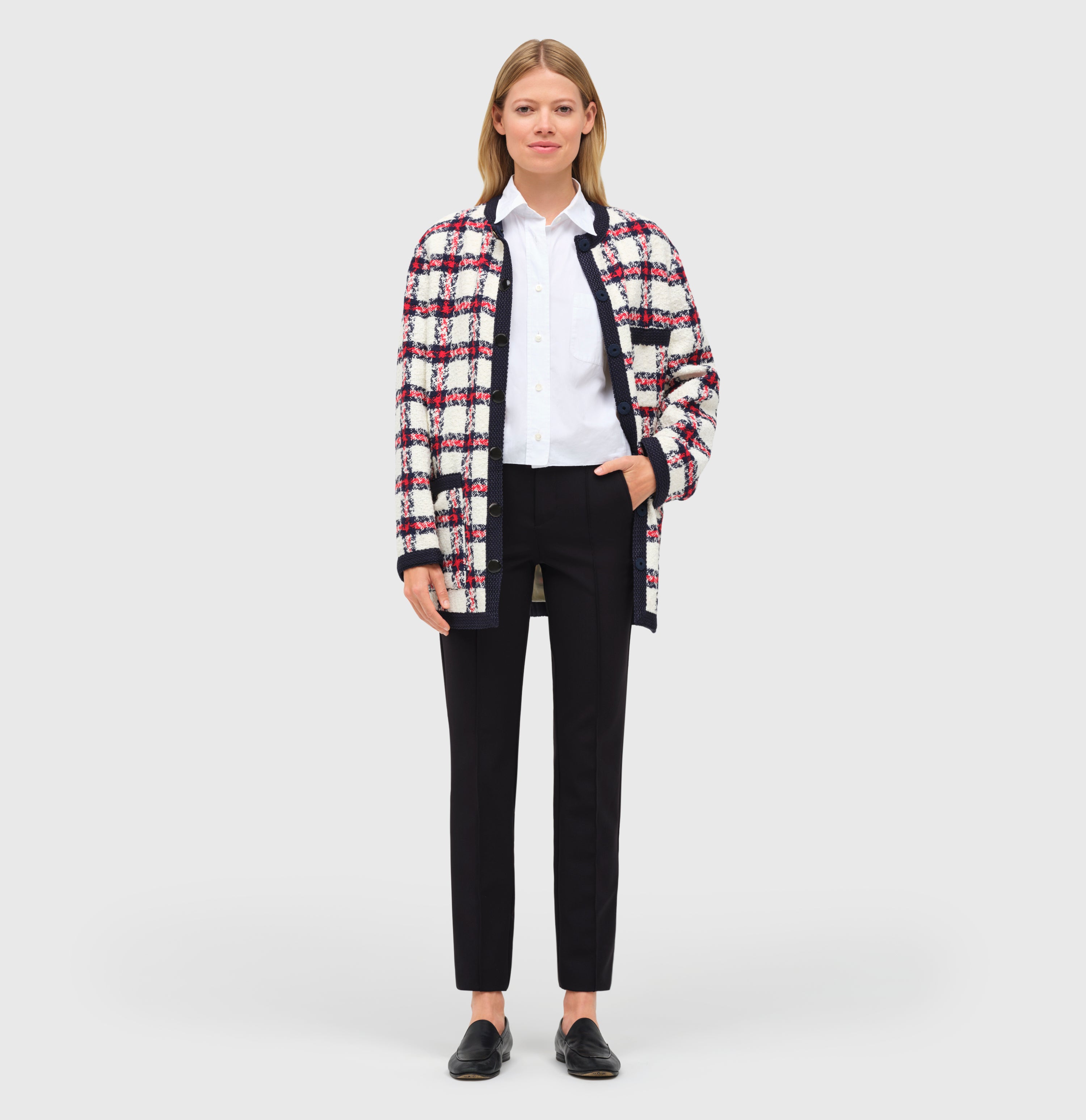 Slim trousers with piping seams suitable for the office. | ANNA zip new | black | Full-body of model