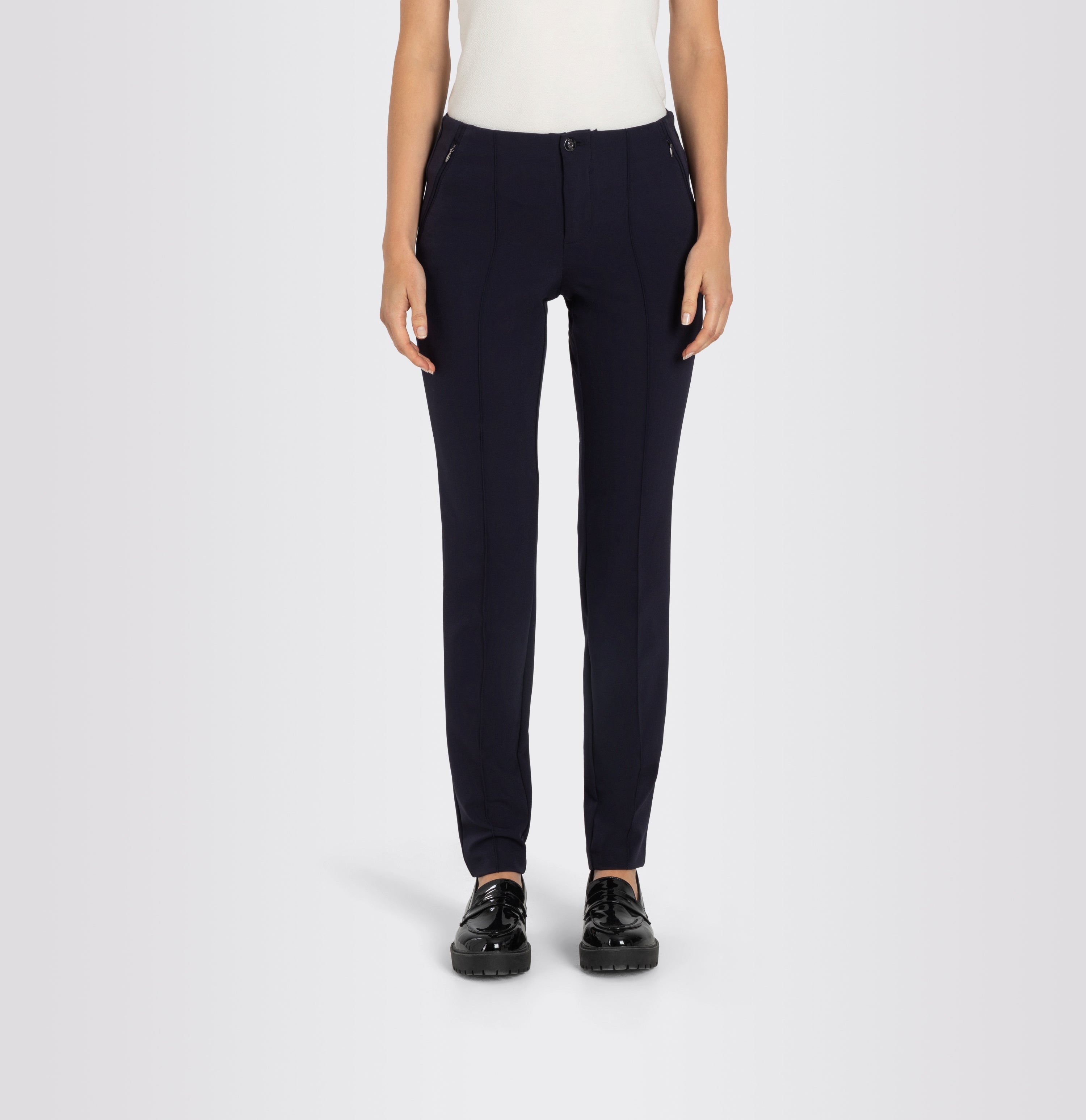 Slim trousers made of bi-stretch material suitable for the office. | ANNA zip new | dark blue | Front view of model