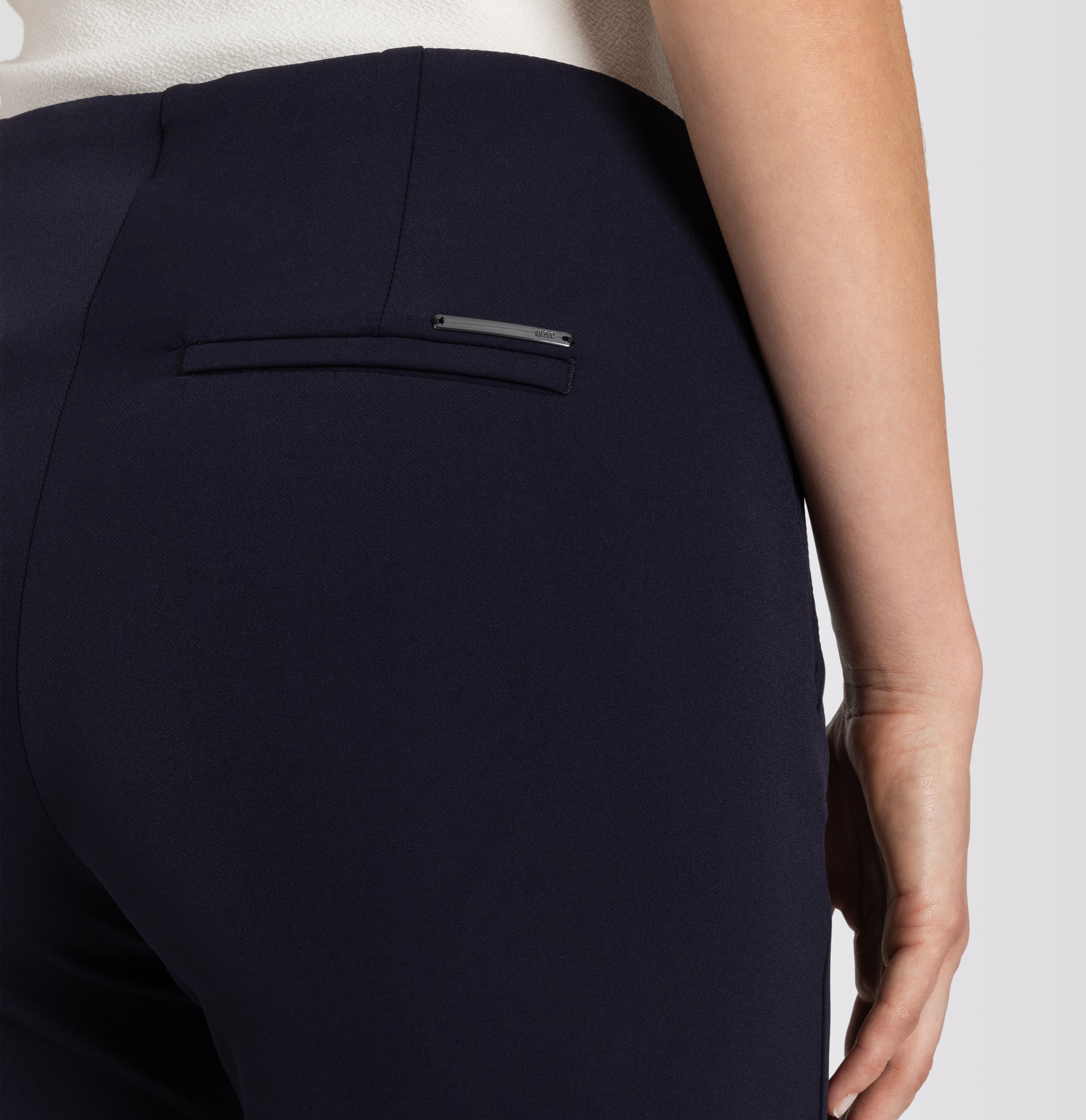 Slim trousers with piping seams suitable for the office. | ANNA zip new | dark blue | Detailed view 4 of model