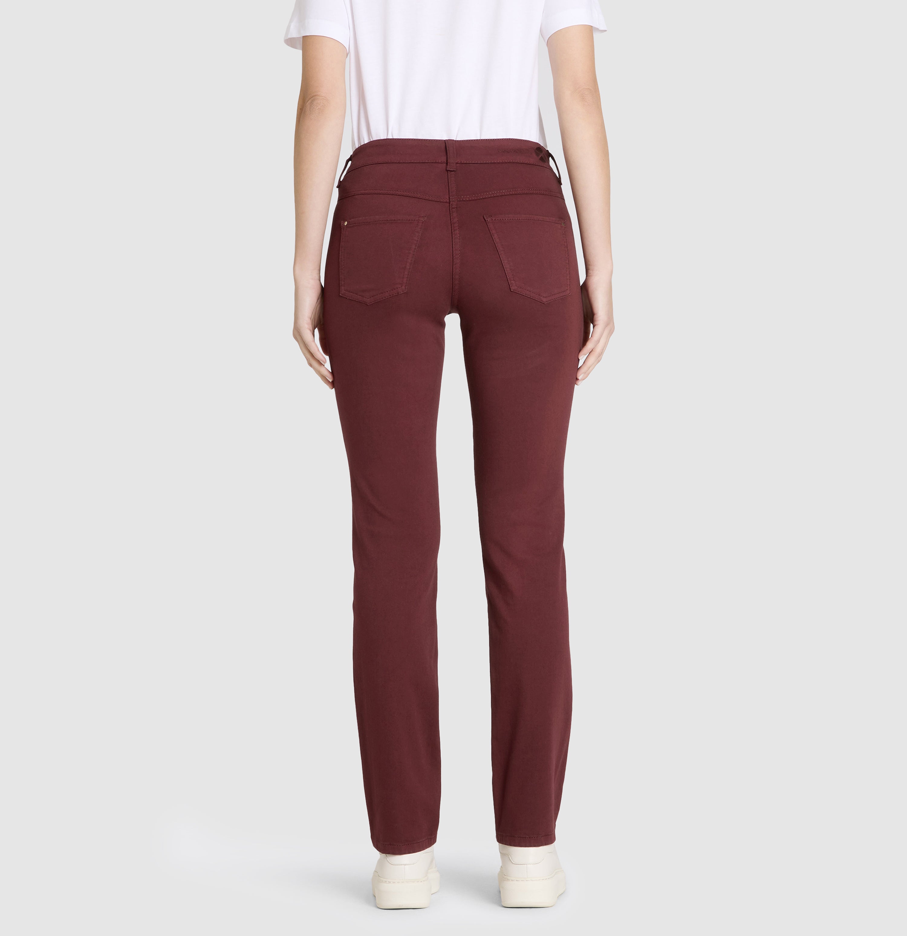 Straight fit made from hyper stretch denim. | DREAM | bordeaux PPT | Back view of model