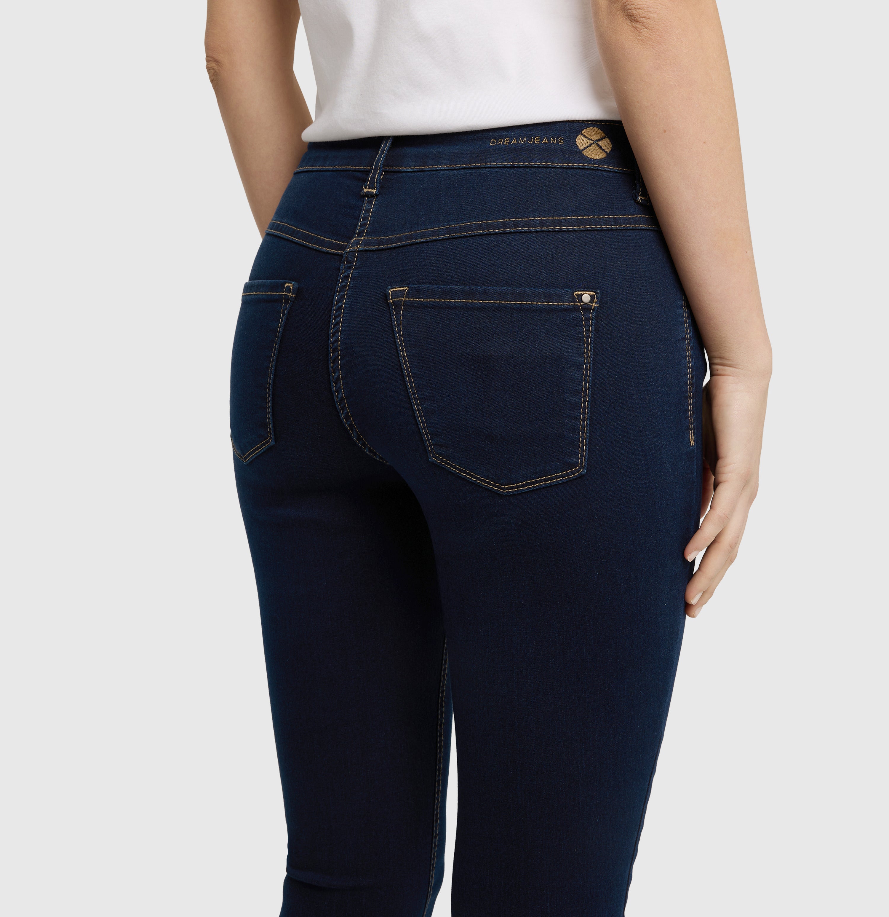 Skinny jeans with shaping effect. | DREAM SKINNY | dark washed | Detailed view 2 of model