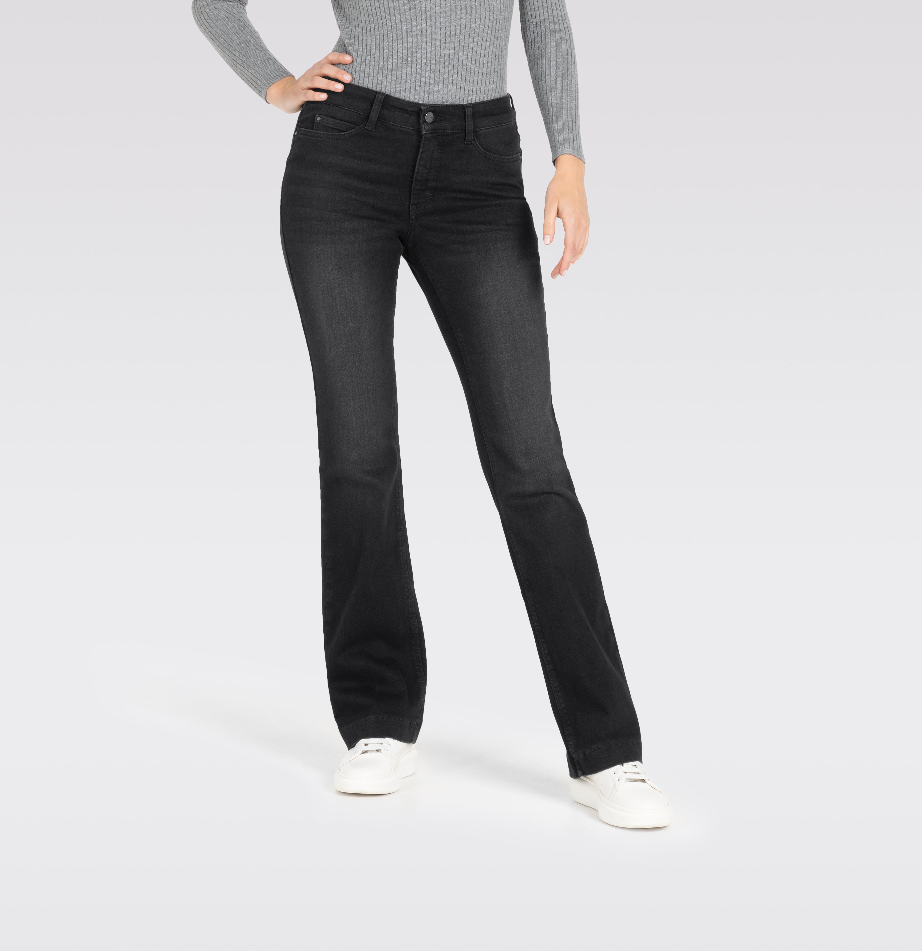 Flared fit with figure-shaping effect. | DREAM BOOT authentic | commercial black used wash | Detailed view 4 of model