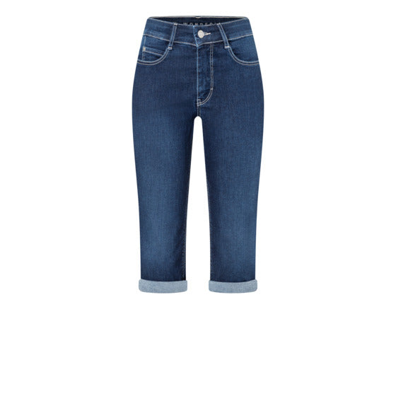 Light capri jeans with shaping effect. | DREAM SUN | dark blue basic used | Front view of bust