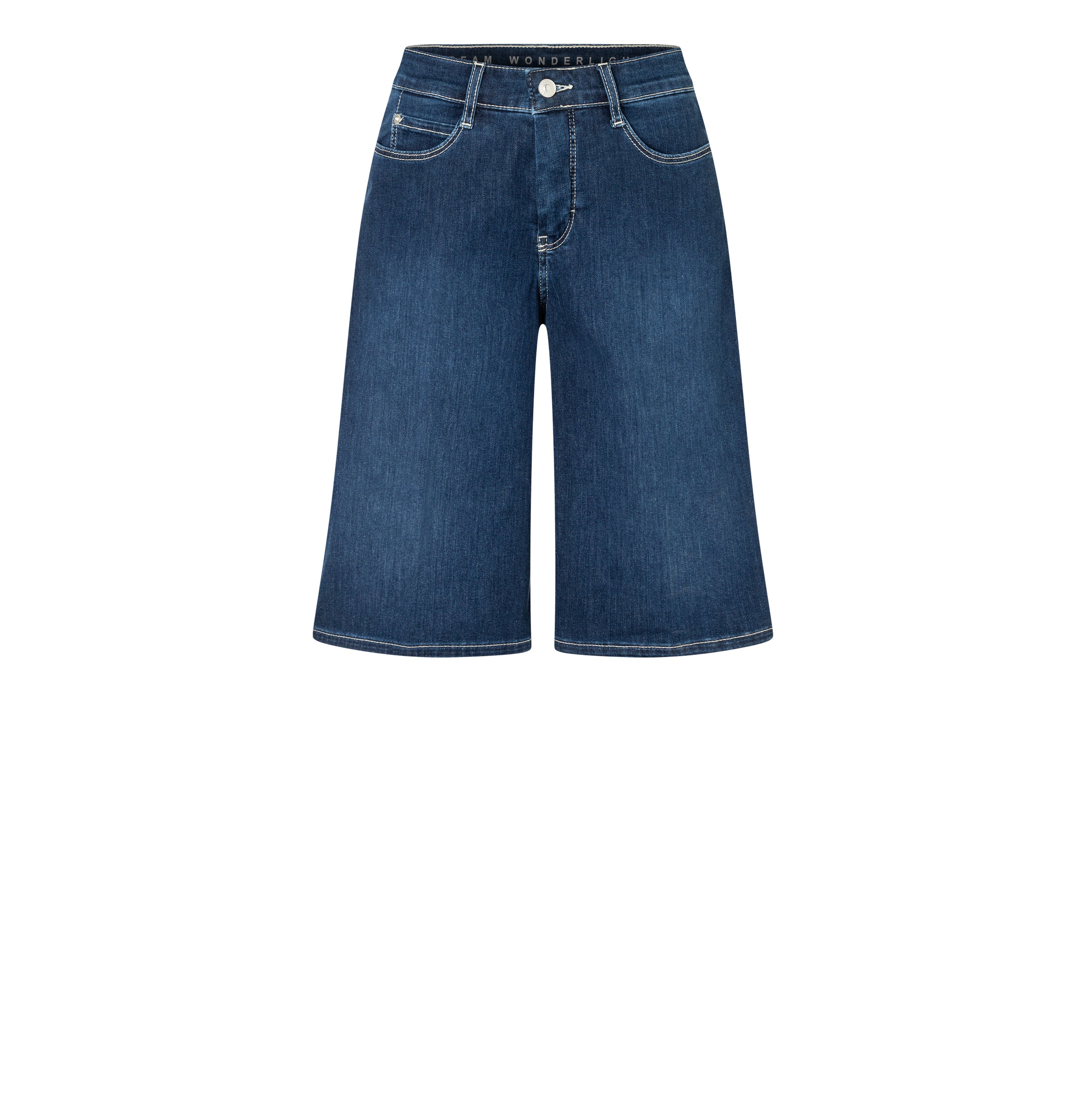 Wide shorts in a light shaping material. | DREAM WIDE Bermuda | dark blue basic used | Front view of bust