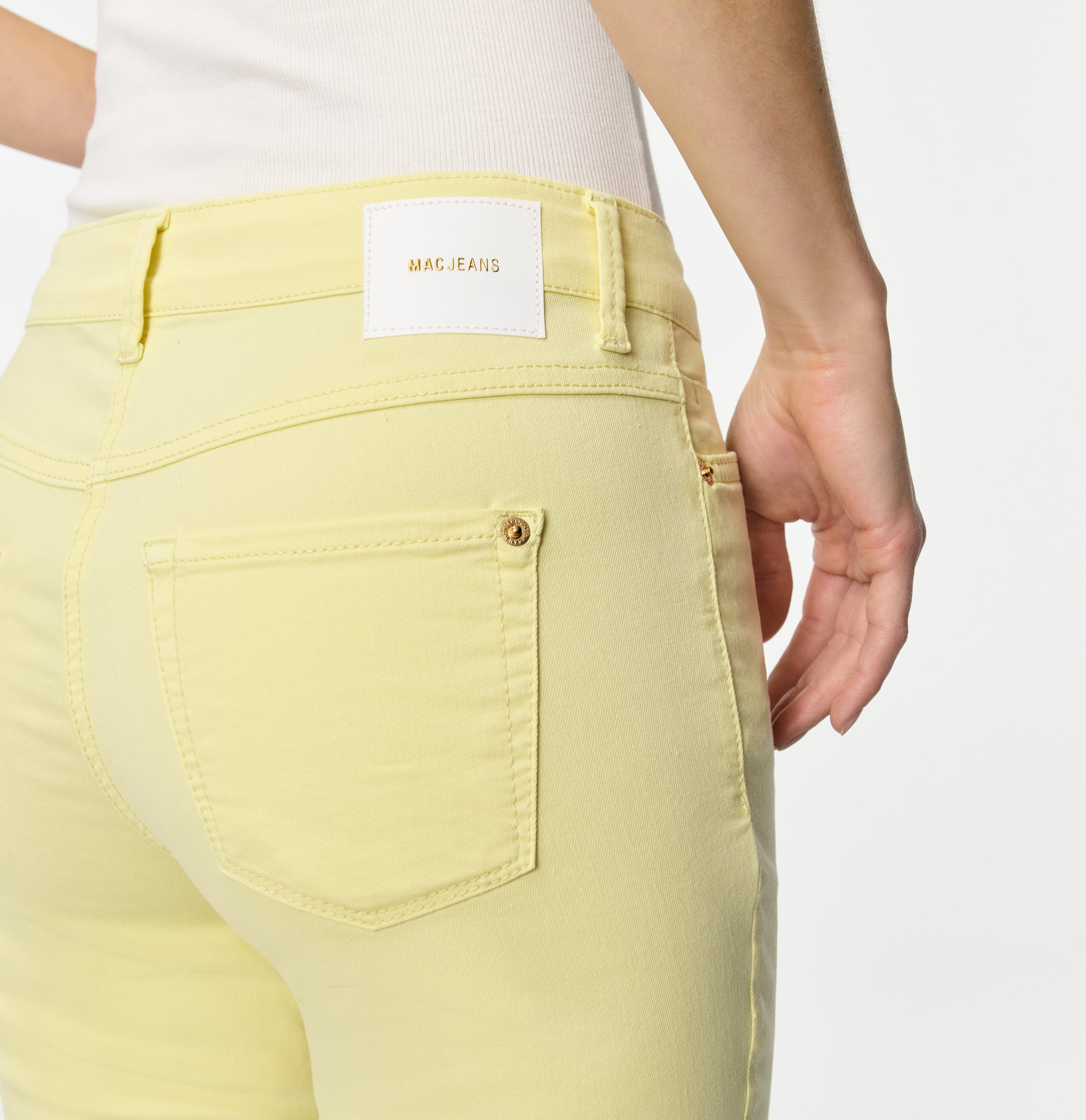 Slim jeans in a highly elastic material. | DREAM SUMMER | light sunny yellow PPT | Detailed view 2 of model