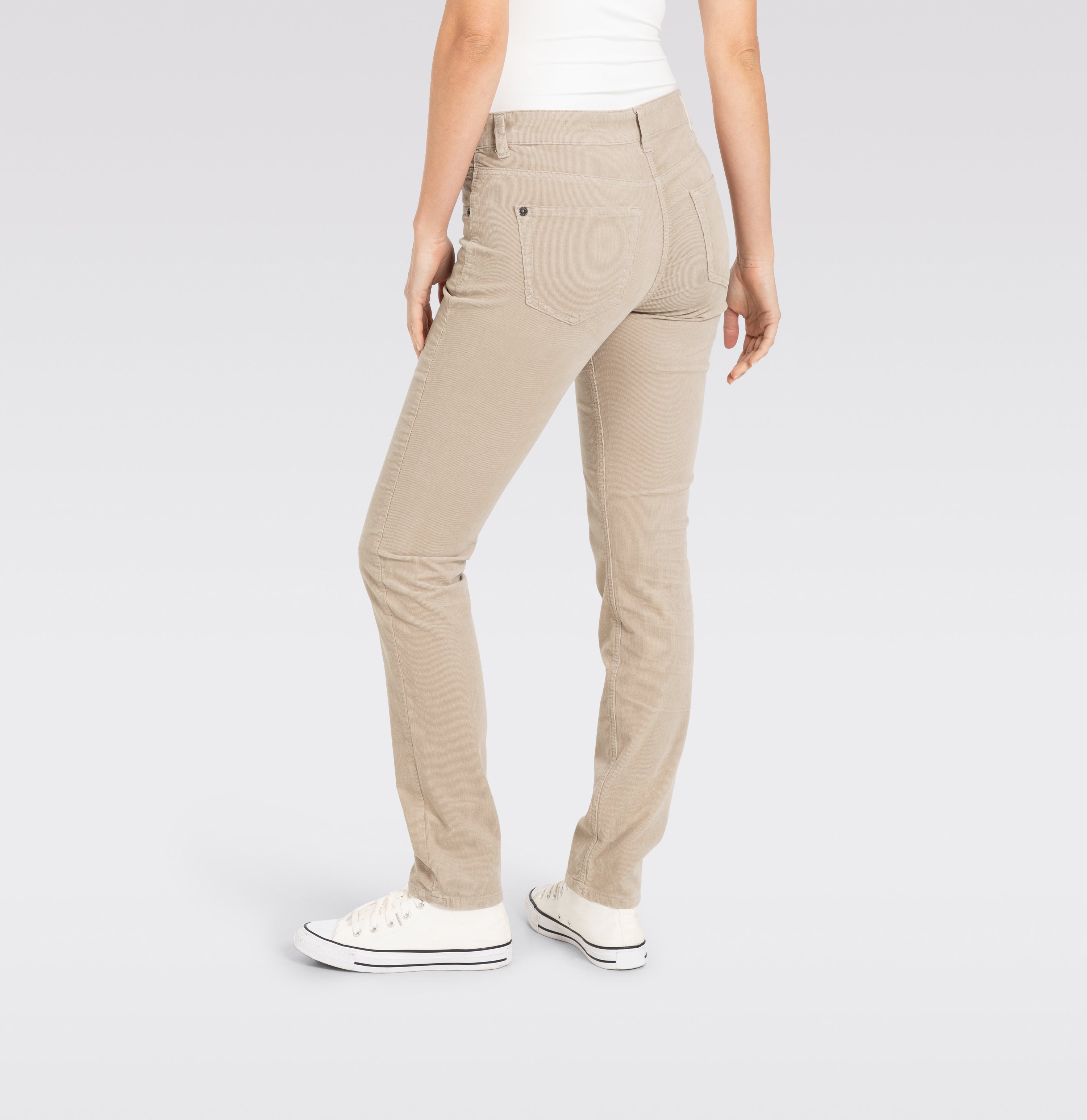Slim cut trousers made of brilliantly coloured baby corduroy. | SLIM | sand beige PPT | Detailed view 2 of model