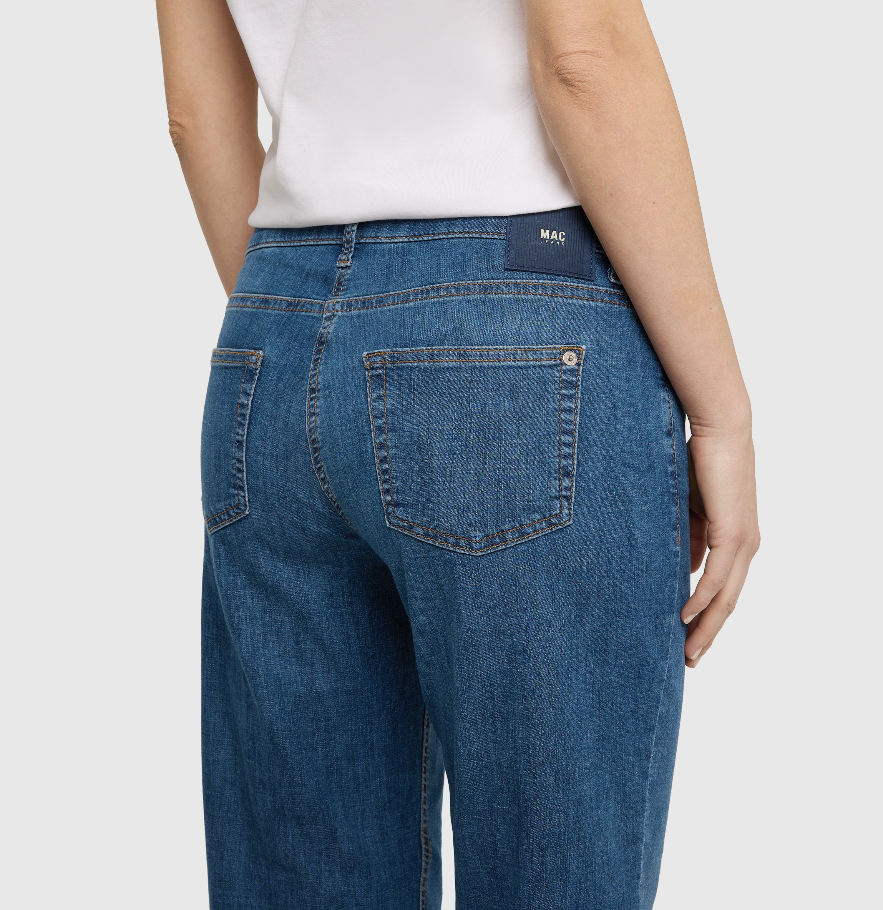 Culotte made of lightweight denim. | CULOTTE | basic blue stone | Detailed view 2 of model