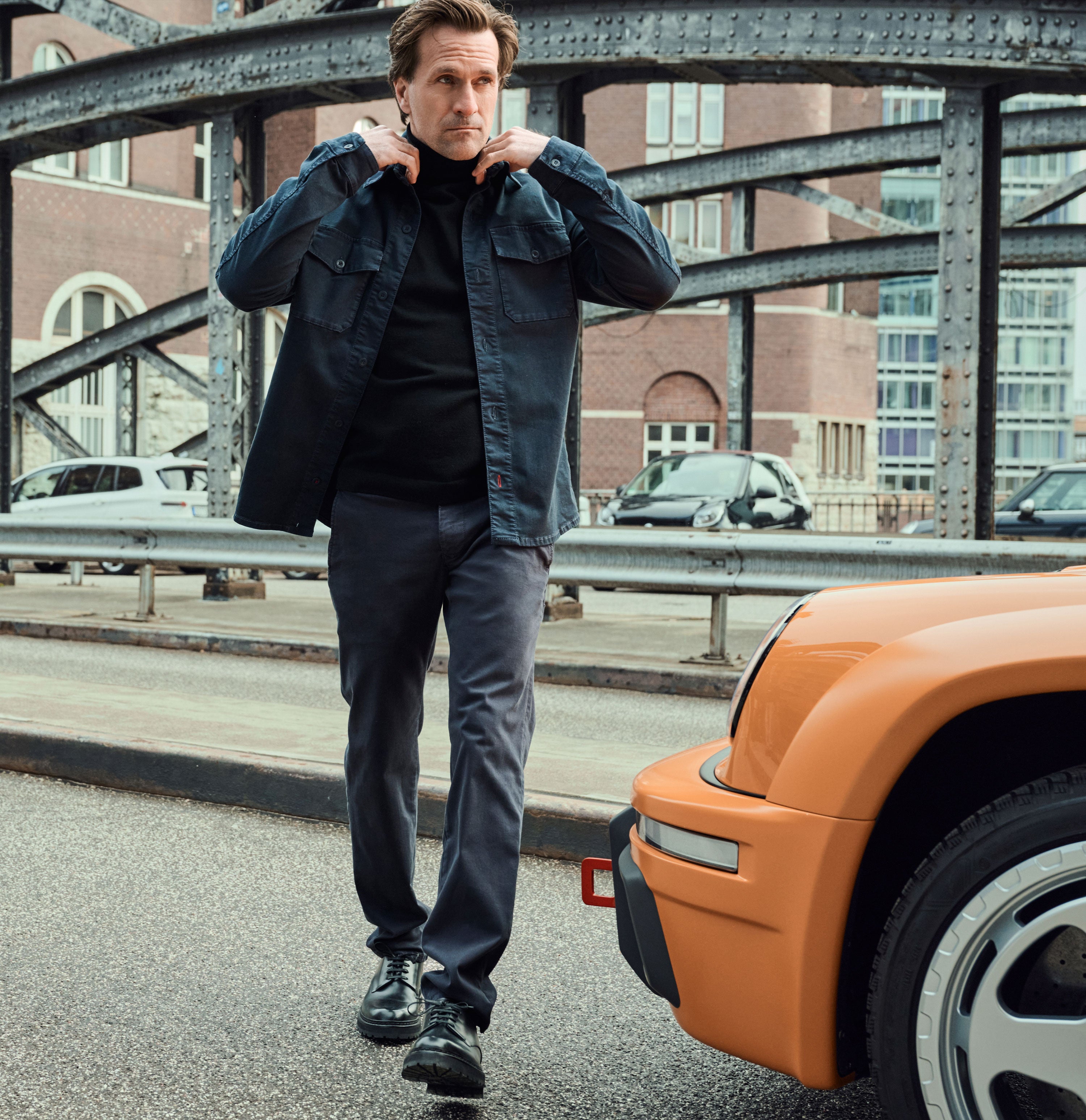 Overshirt made of highly elastic denim. | Overshirt | midnight blue | Campaign image 3