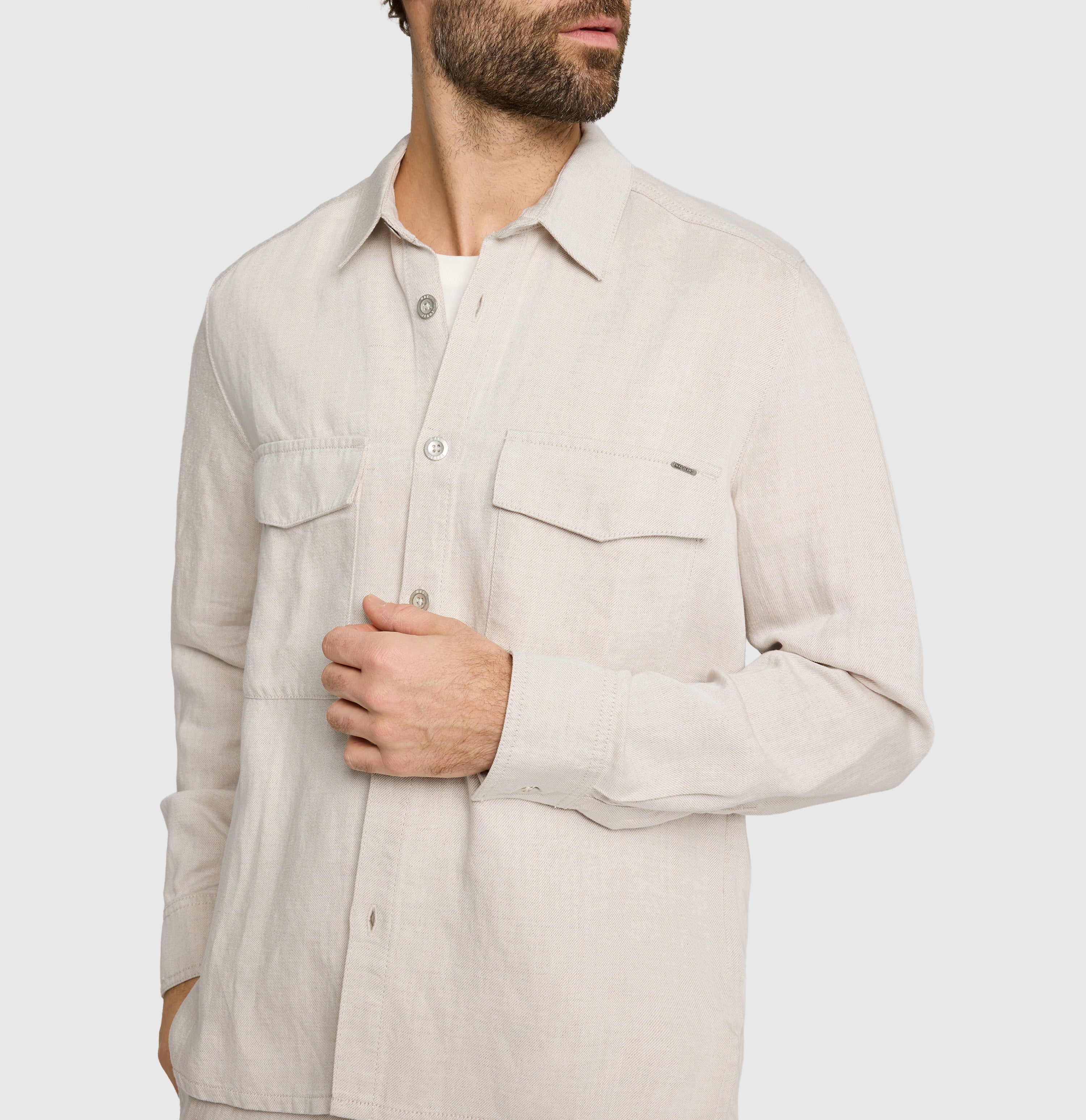 Denim overjacket in a lyocell-linen blend. | Overjacket | nature | Campaign image