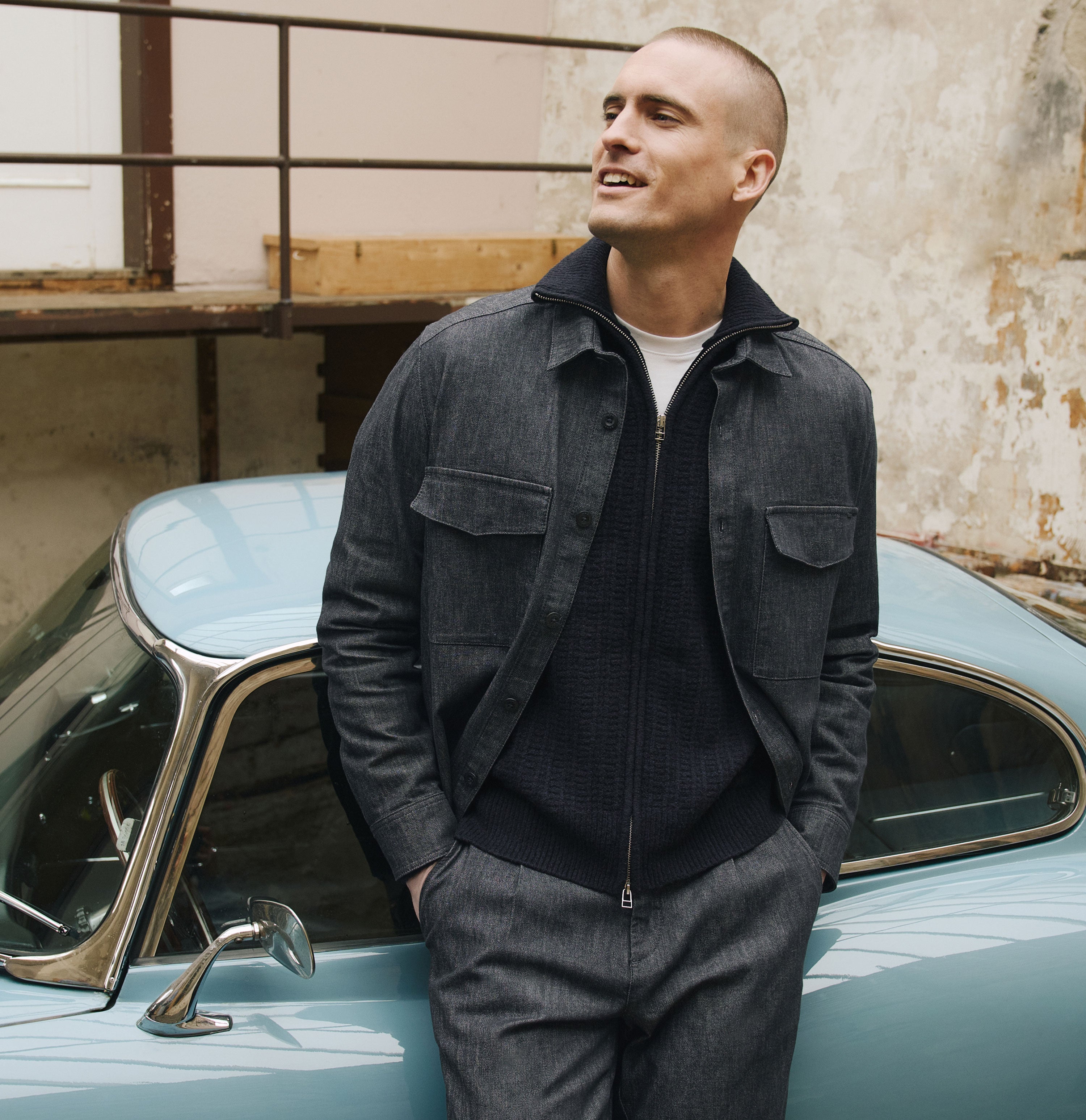Modern overjacket with cashmere content. | Overjacket | rinsed deep blue | Full-body of model