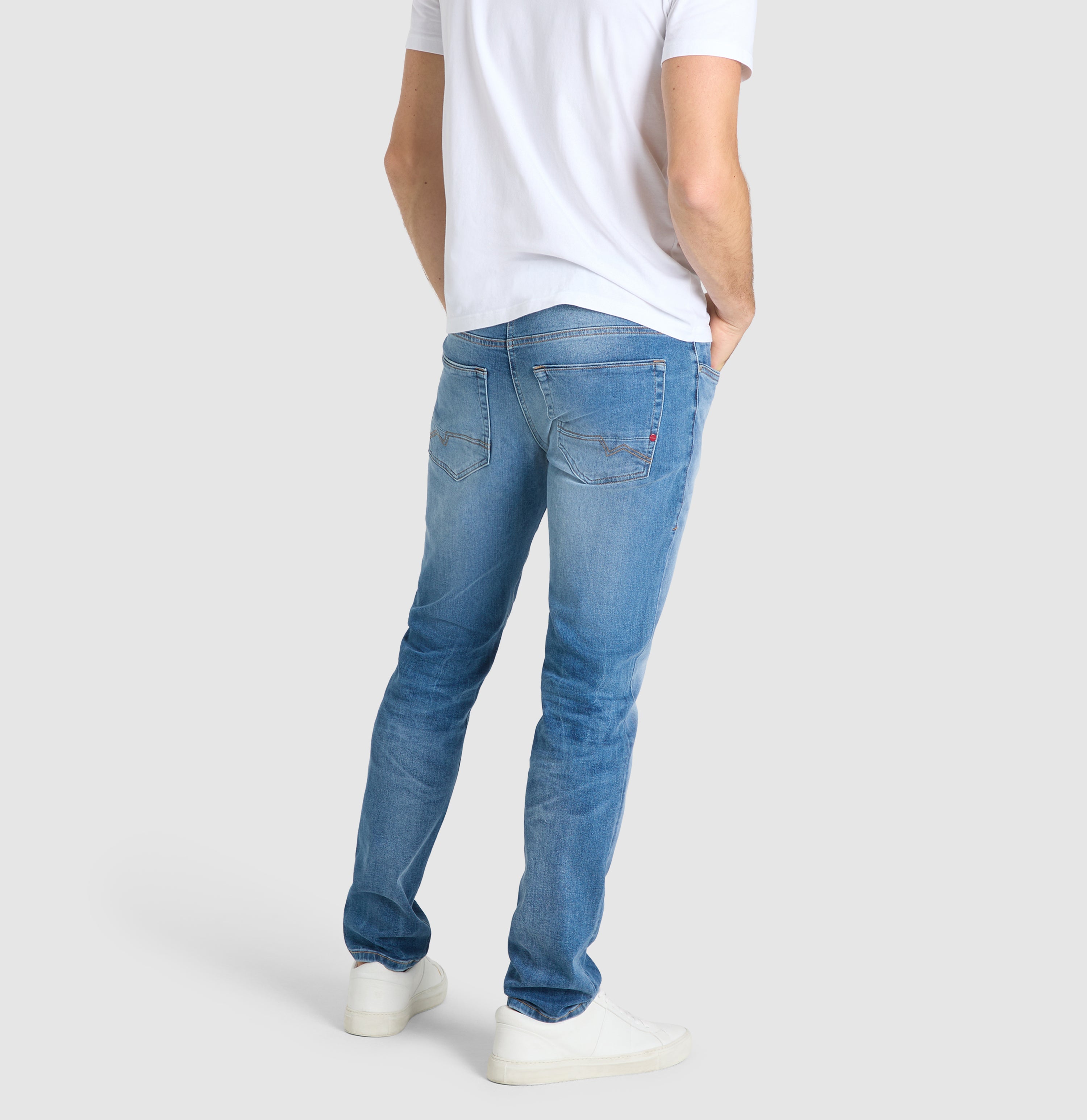 Highly elastic driver jeans with a vintage look. | Arne Pipe | history blue used | Detailed view 4 of model