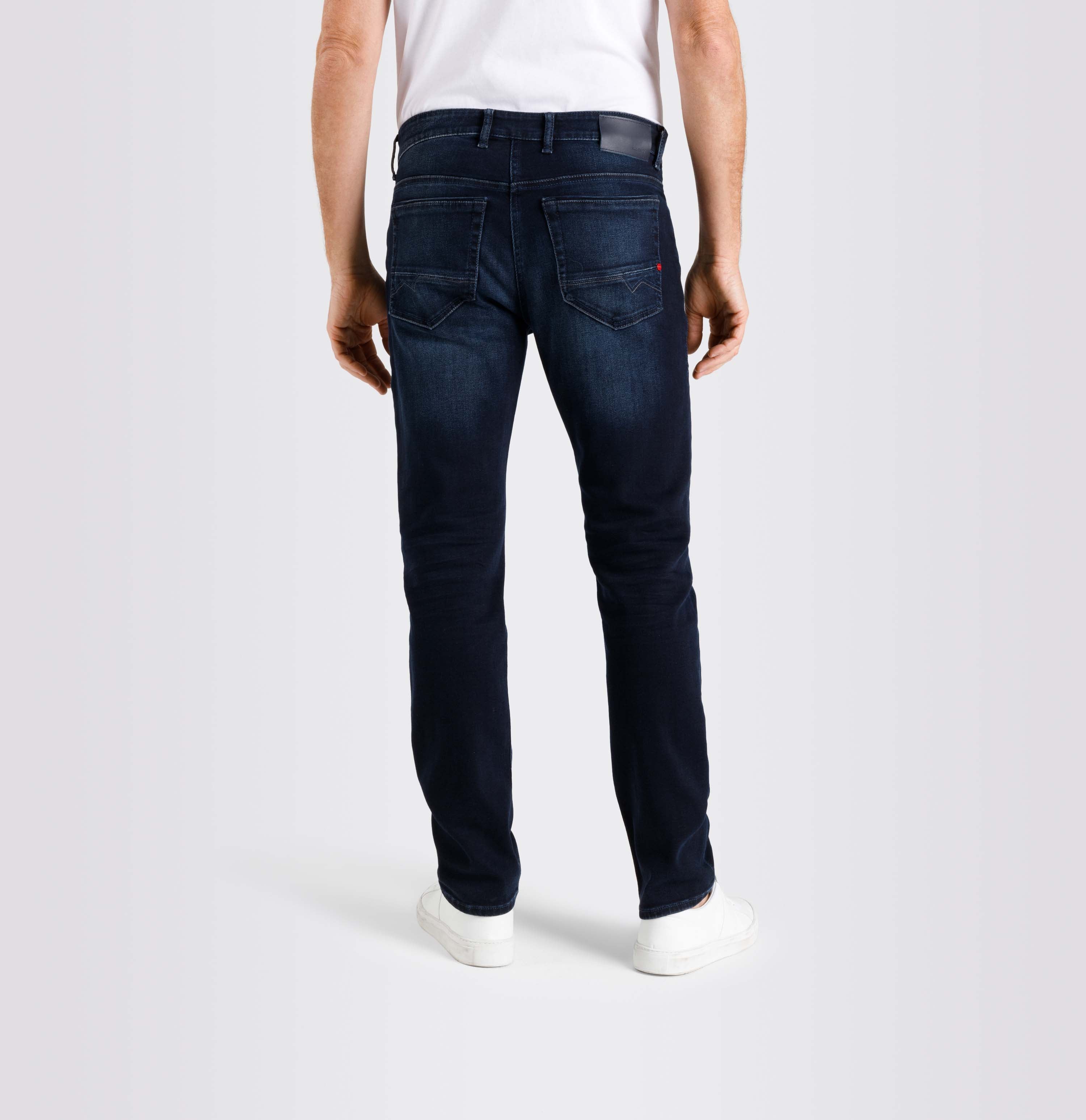 Slim driver jeans with a vintage look. | Arne Pipe | blue black 3D authentic | Back view of model