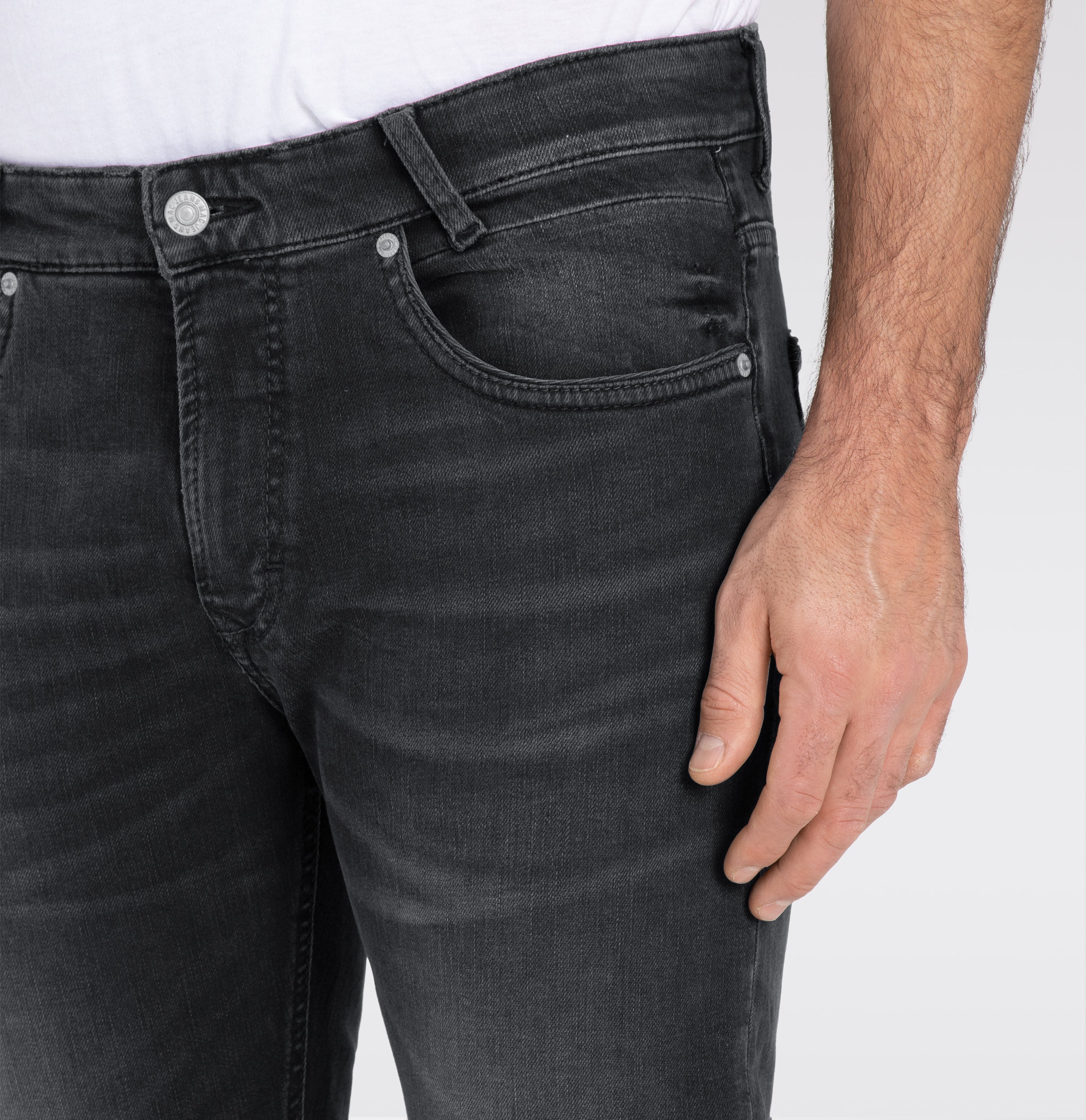 Highly elastic driver jeans with a vintage look. | Arne Pipe | black black authentic used | Detailed view 4 of model