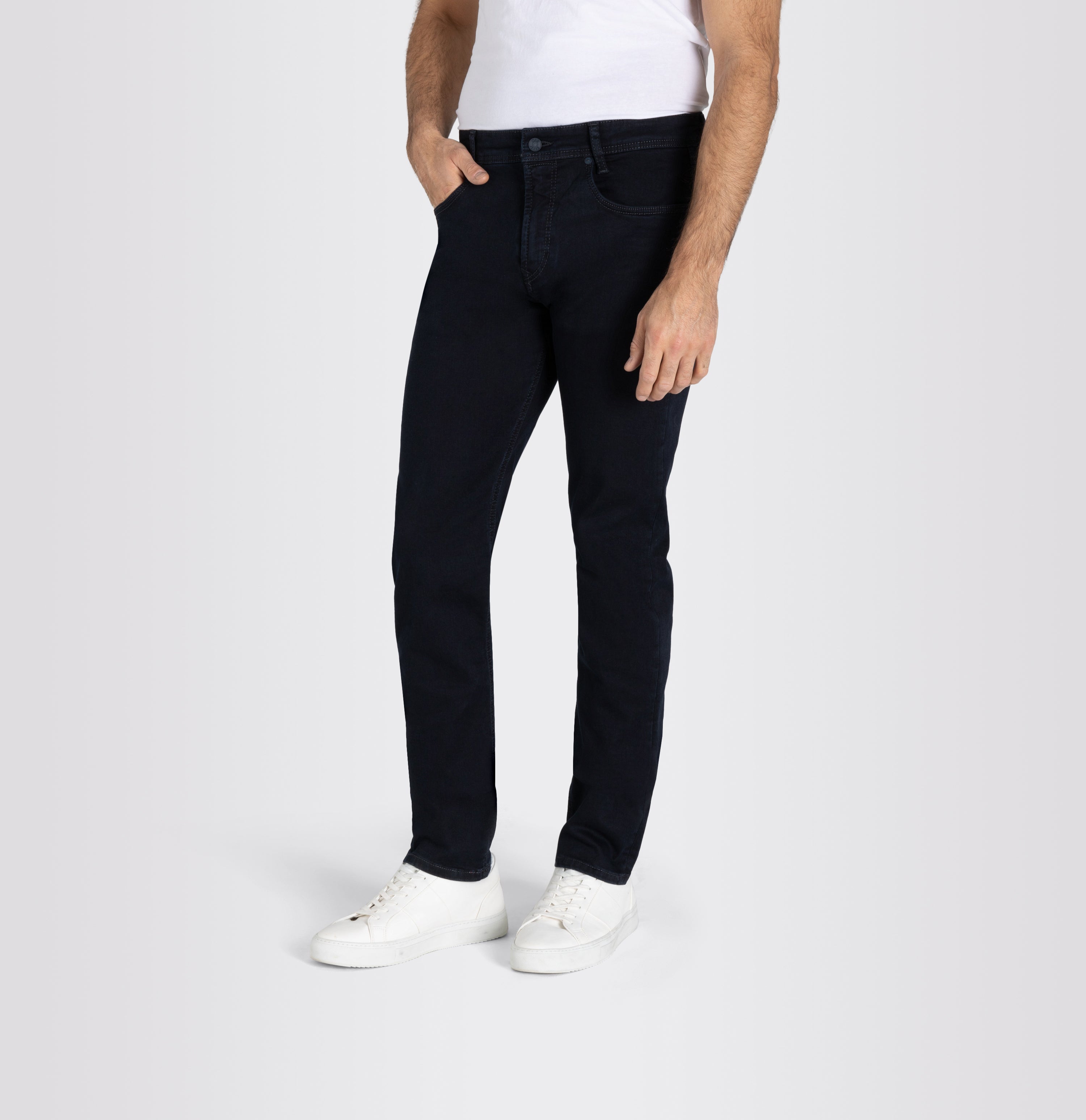 Ultimate driver jeans with a slim cut. | Driver Jeans | blue black | Detailed view 3 of model