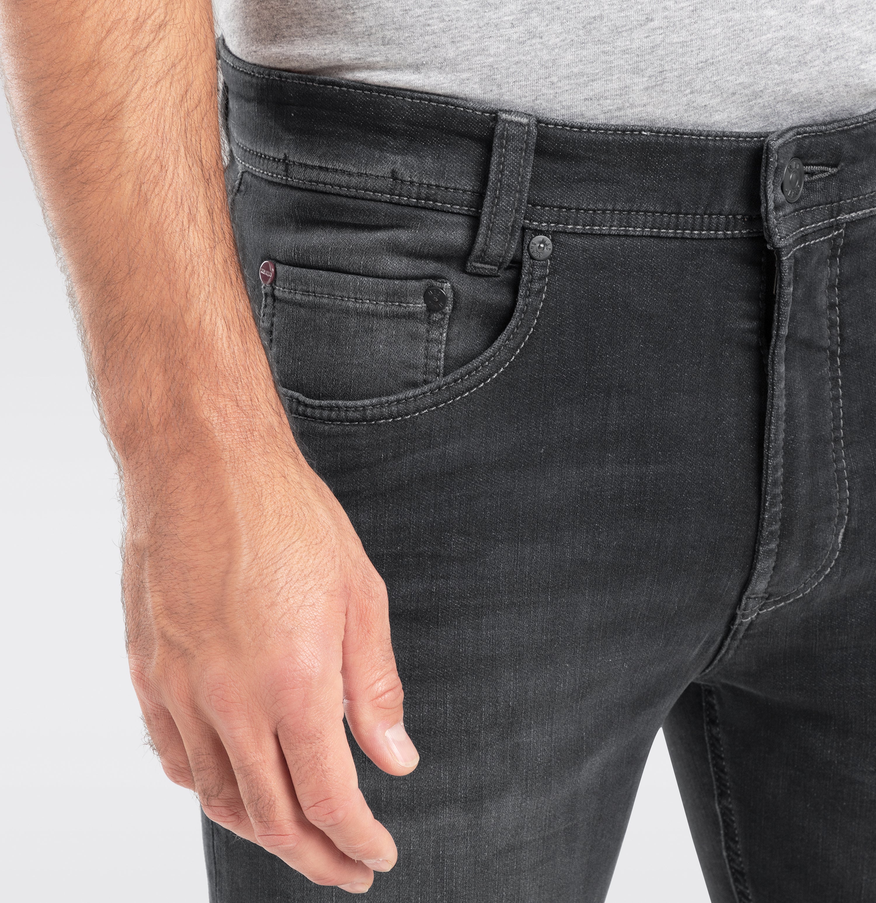 Ultimate driver jeans with a slim cut. | Driver Jeans | authentic grey used | Side view of model