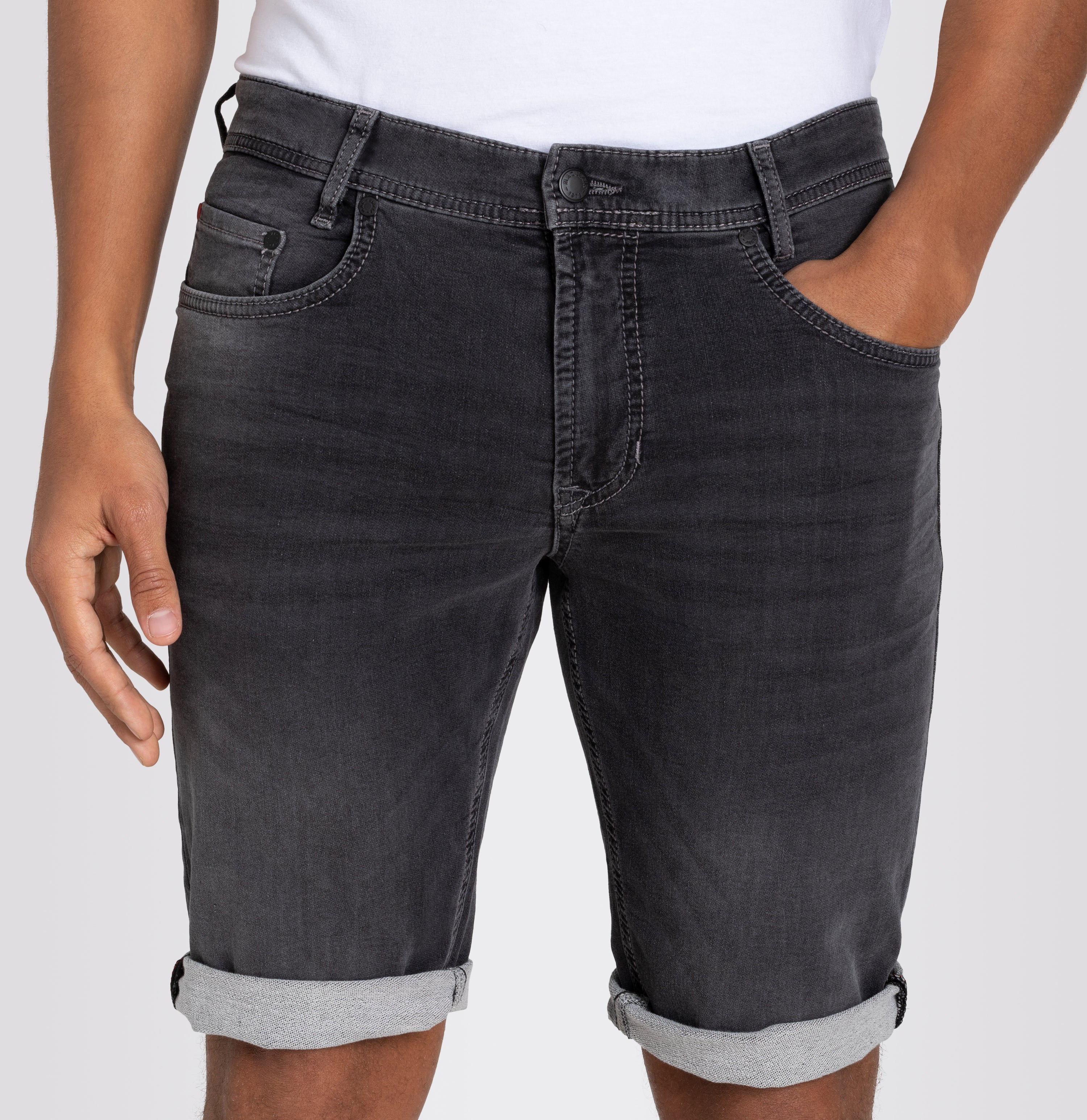 Bermuda jeans in a dimensionally stable sweat material. | Jogn Bermuda | grey used | Detailed view 3 of model