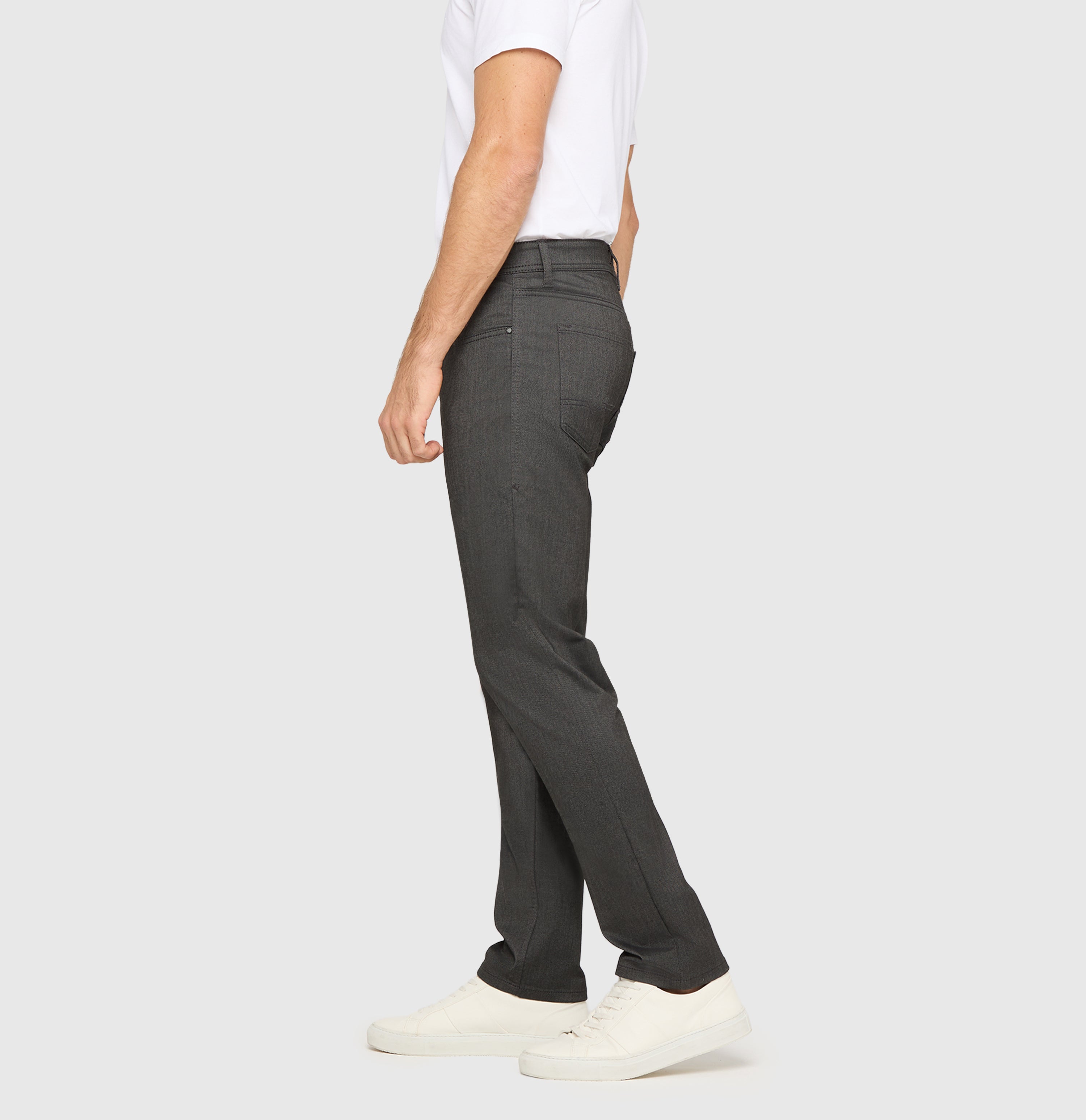 Trousers in a polyester-viscose blend suitable for the office. | Arne | flannel | Side view of model