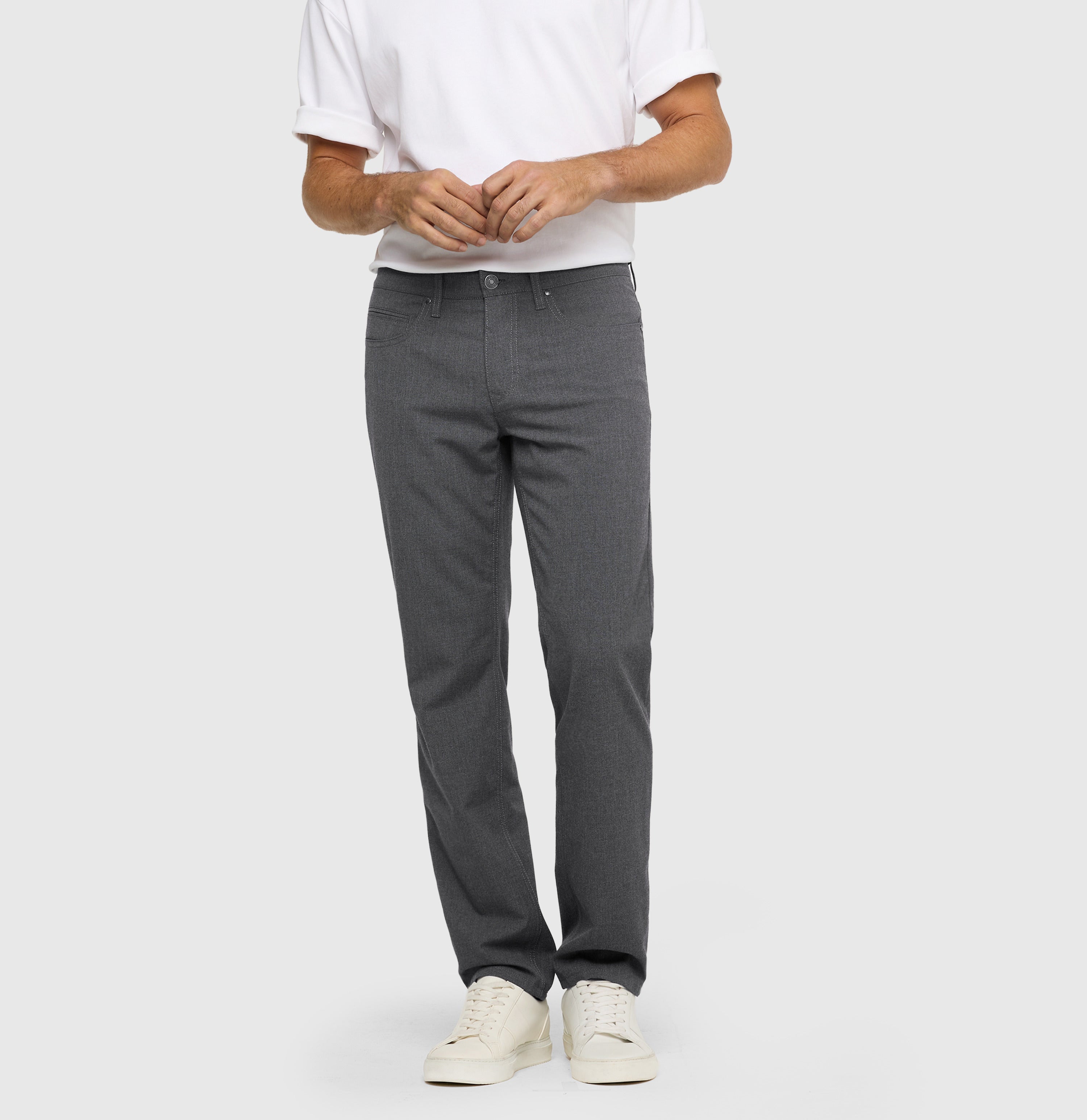 Travel trousers made of bi-stretch material, suitable for the office. | Arne Travel | dark shadow | Front view of model