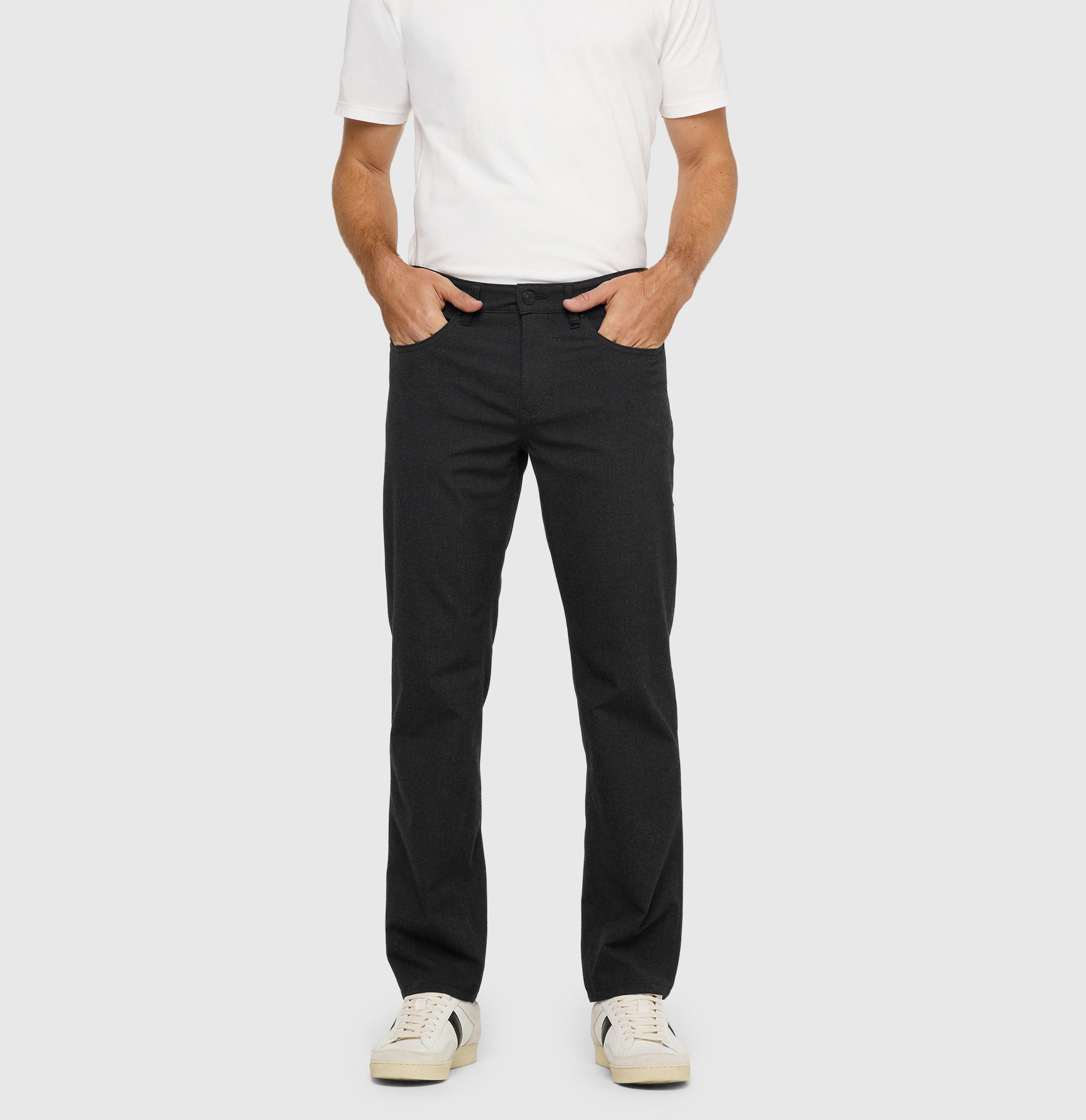 Travel trousers made of bi-stretch material, suitable for the office. | Arne Travel | black | Side view of model