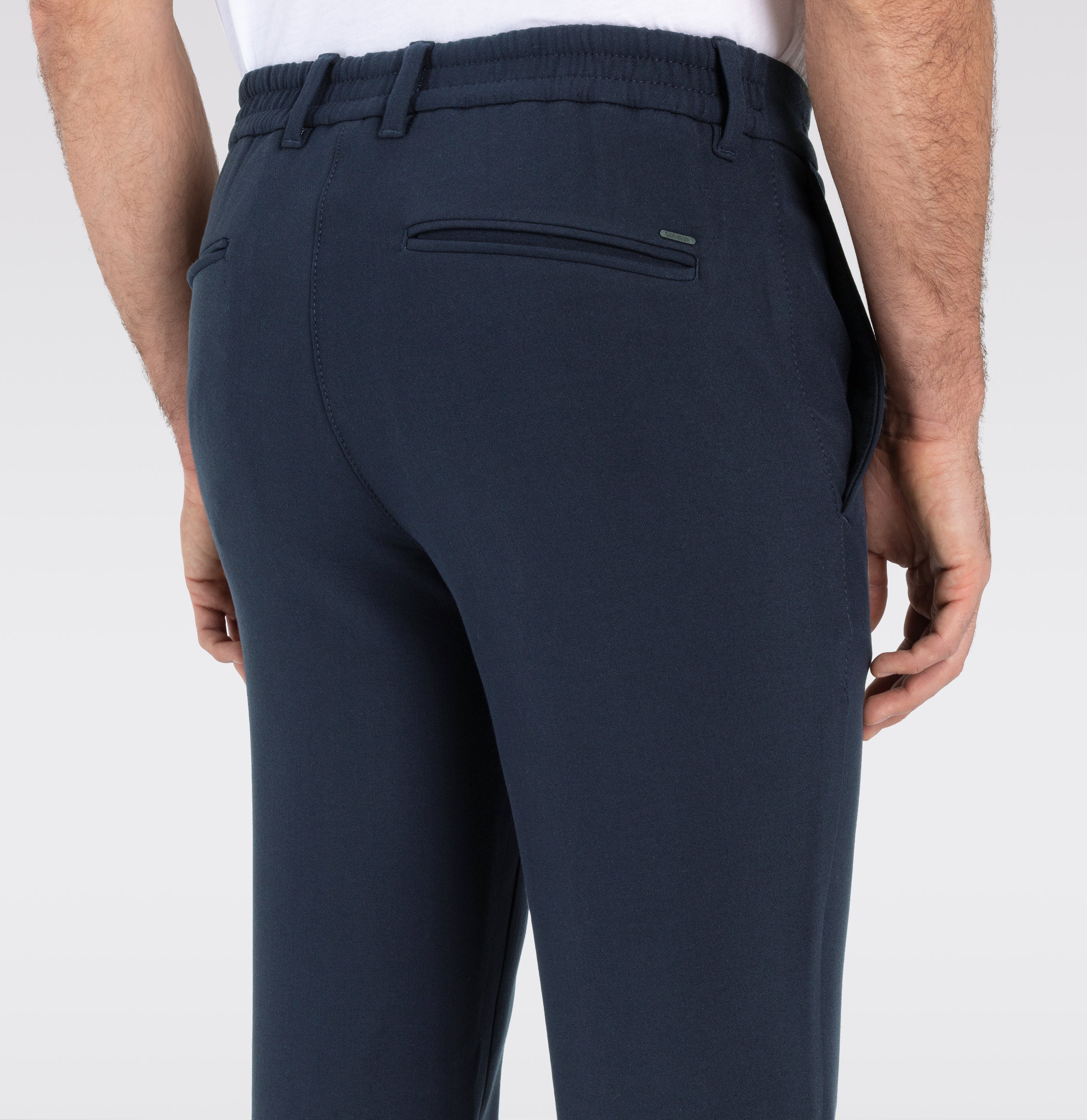 Fly & drive model from high-quality bi-stretch. | Traveller | midnight blue | Detailed view 4 of model