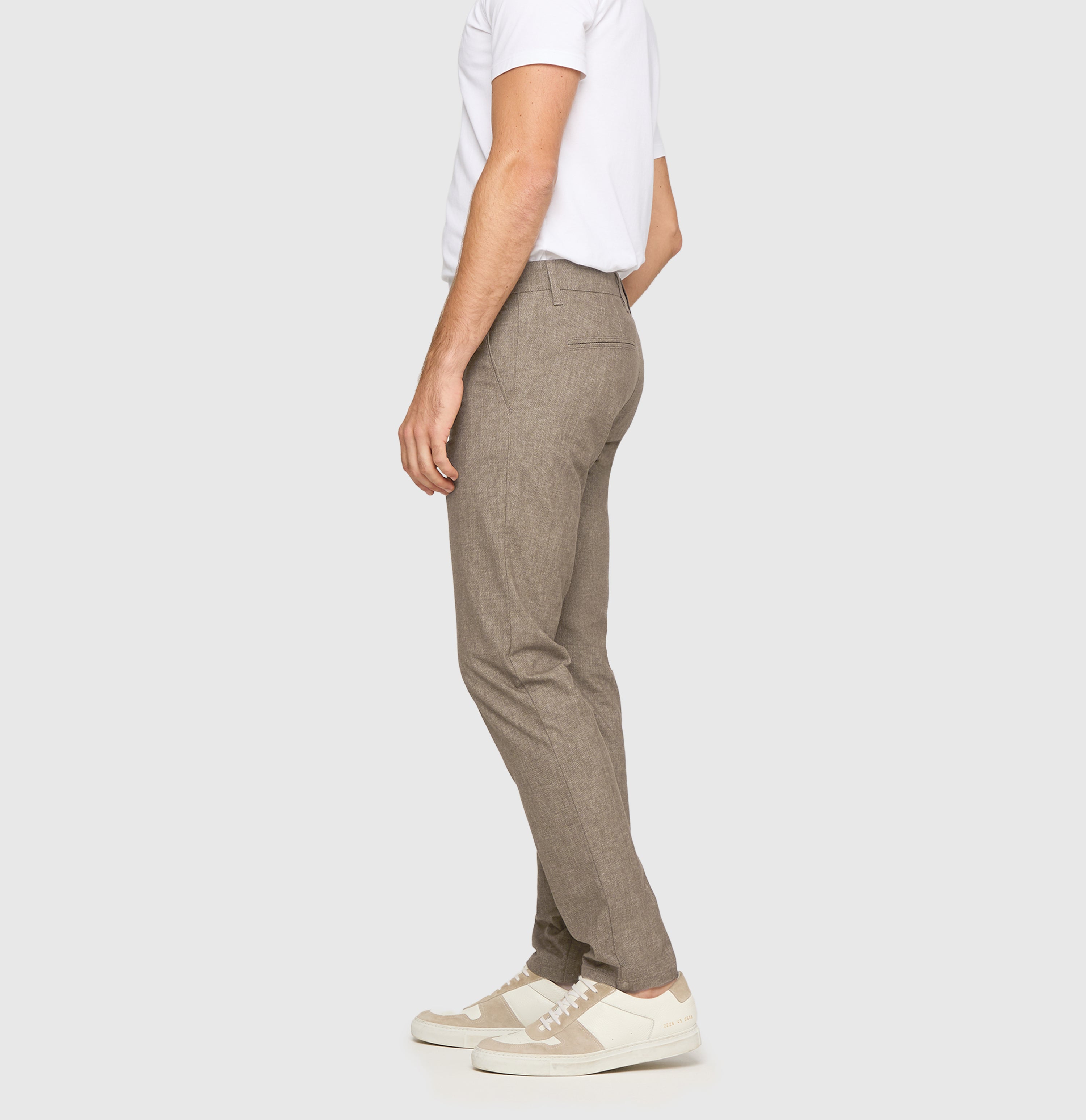 Chino in a finely patterned flannel material. | Lennox | clay printed | Side view of model