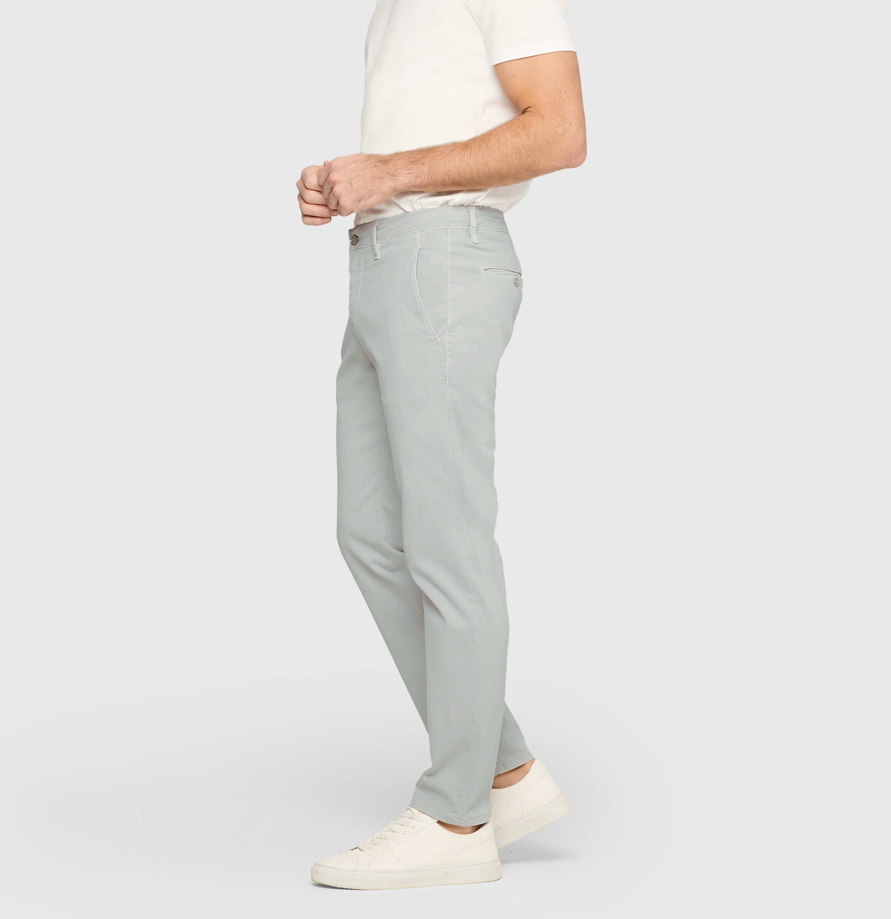 Ultimate driver pants in a chino design. | Driver Pants | silver grey | Side view of model