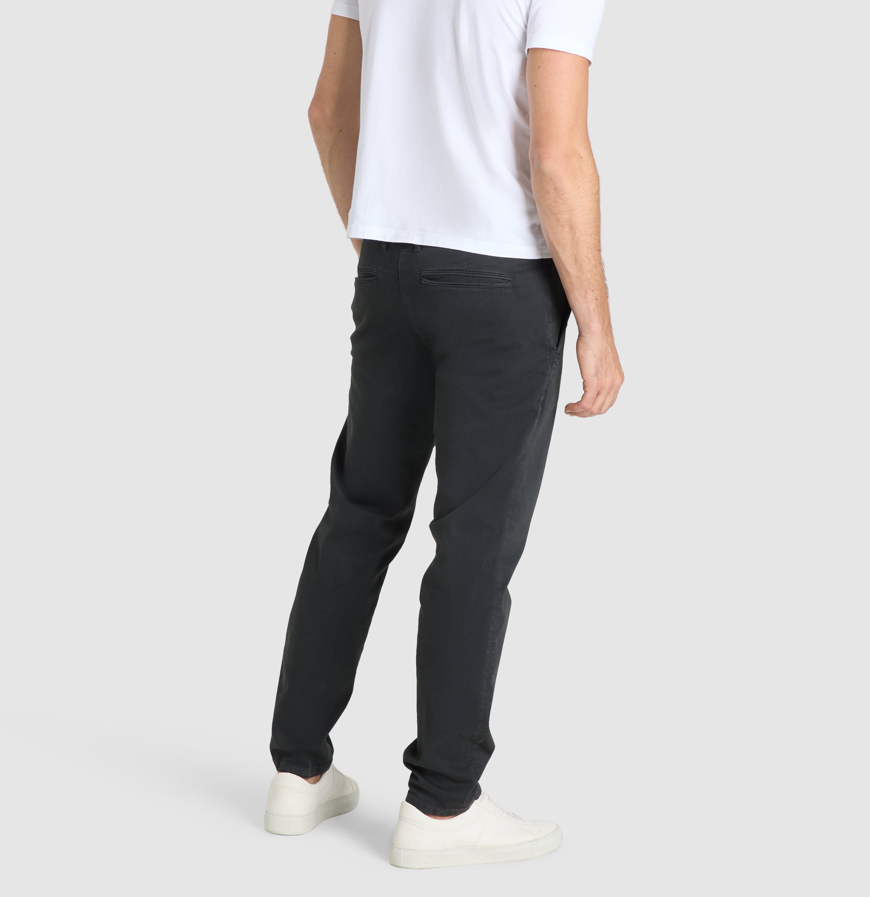 Flexible ultimate driver pants in a chino design. | Driver Pants | grey stone | Side view of model