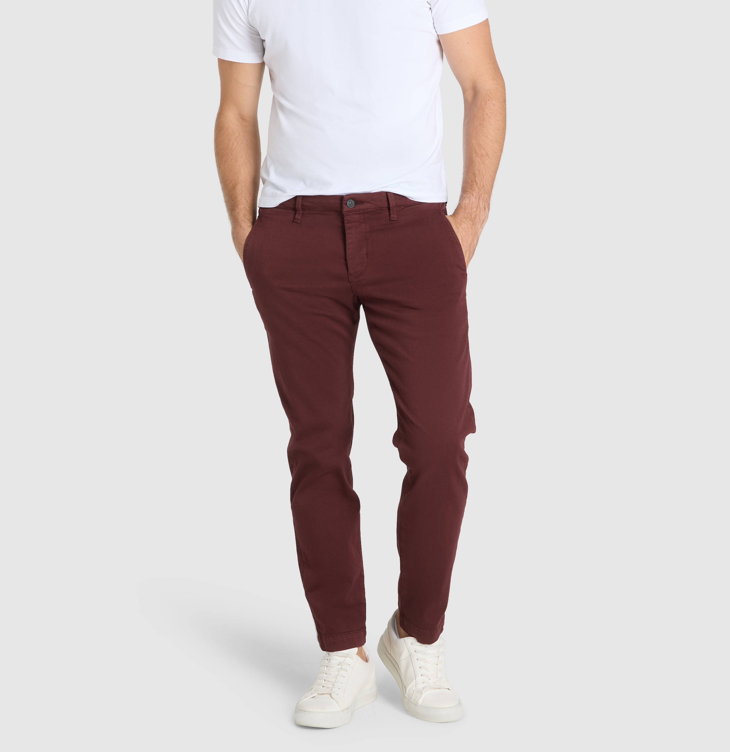 Ultimate driver pants in a chino design. | Driver Pants | dark burgundy | Front view of model