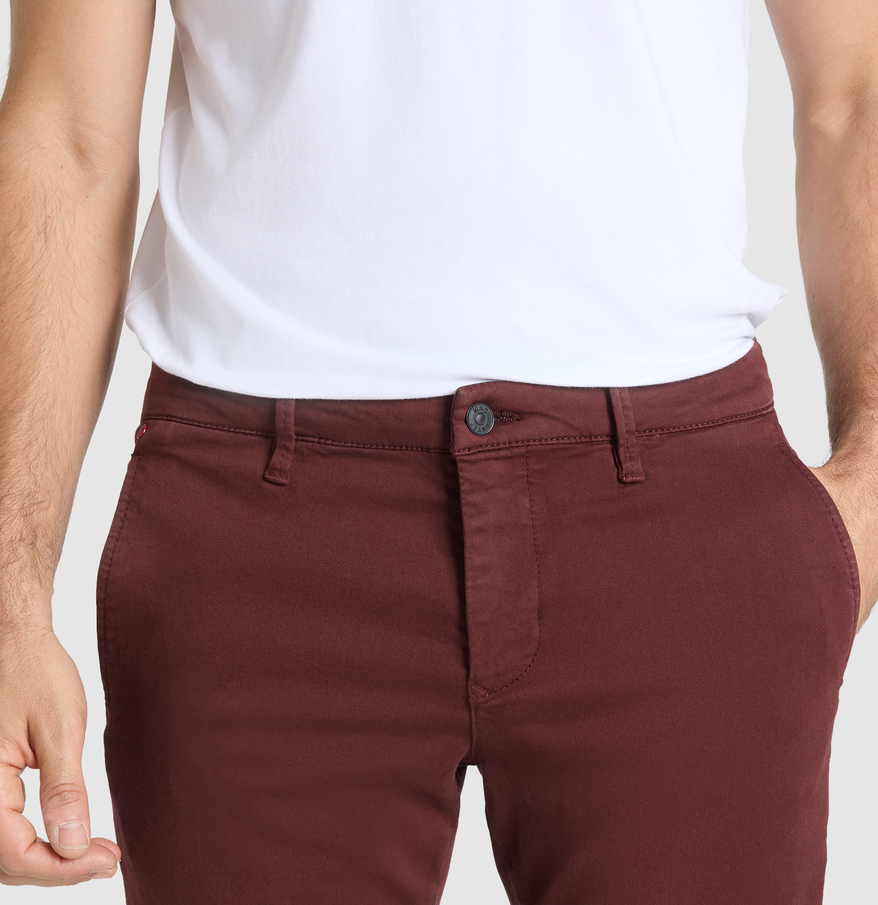 Ultimate driver pants in a chino design. | Driver Pants | dark burgundy | Side view of model