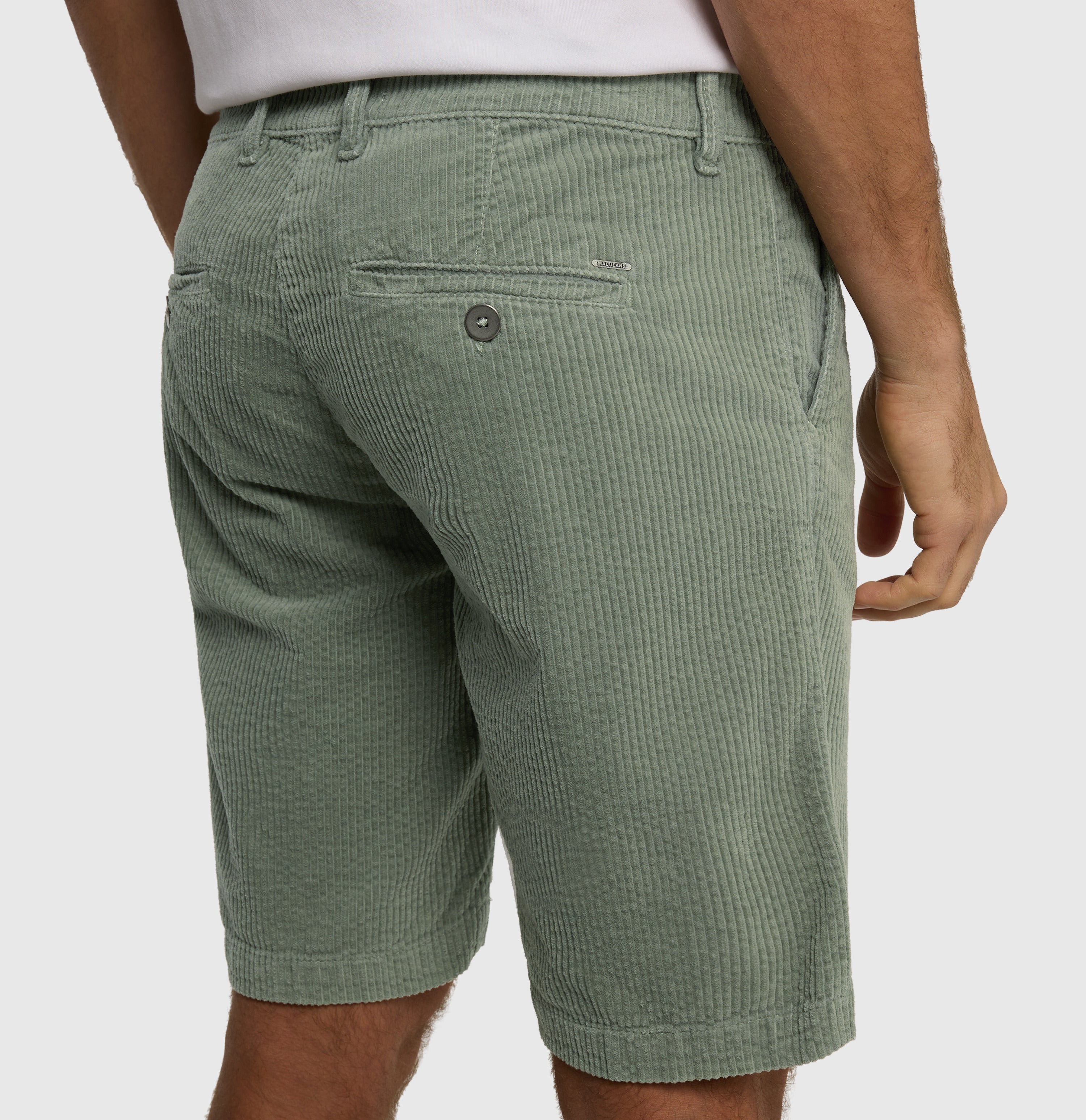Bermuda made of summery corduroy. | Liam Bermuda | iceberg green PPT | Detailed view 2 of model