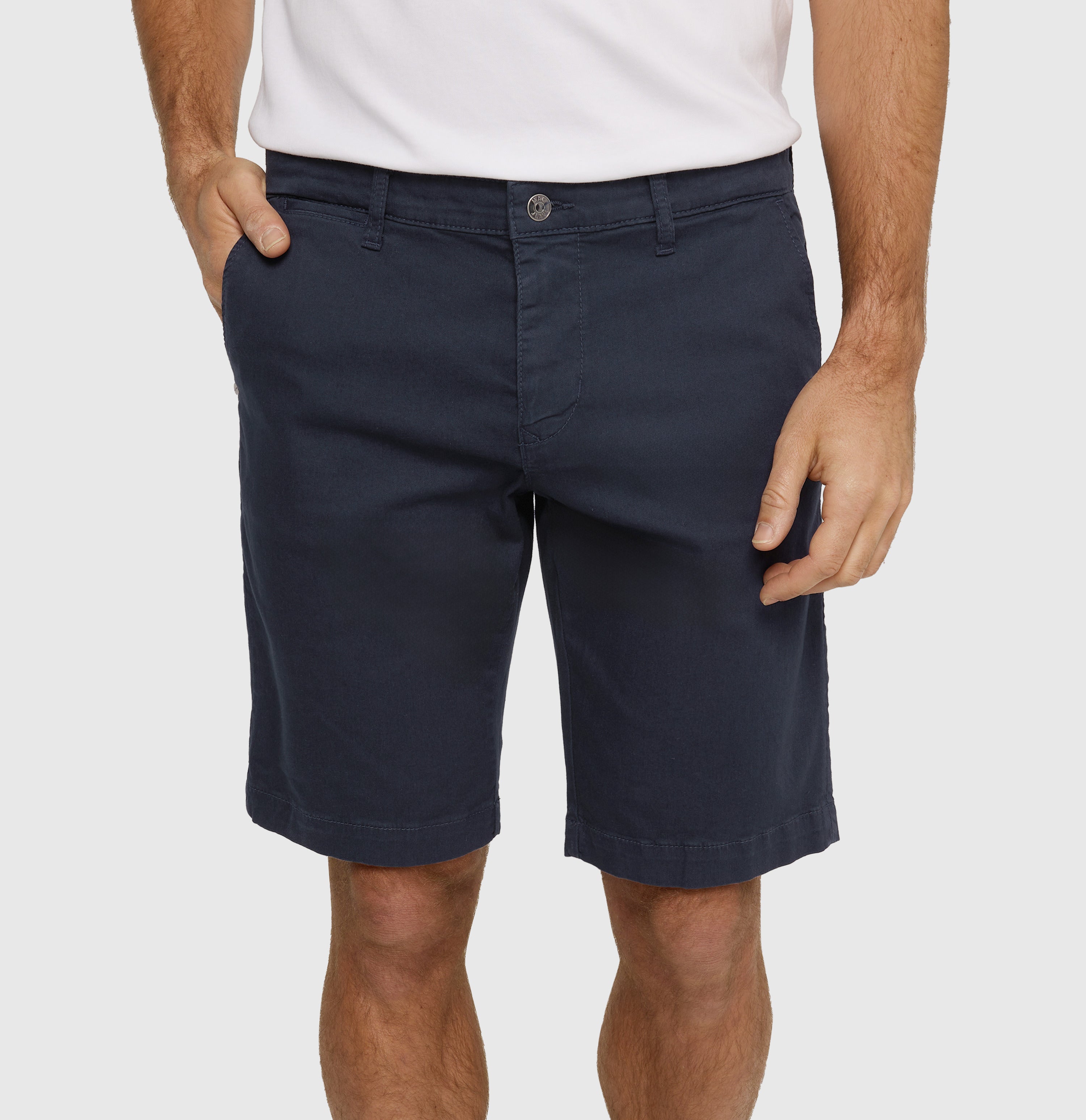 Ultimate chino style driver shorts. | Driver Short | midnight blue | Detailed view 3 of model