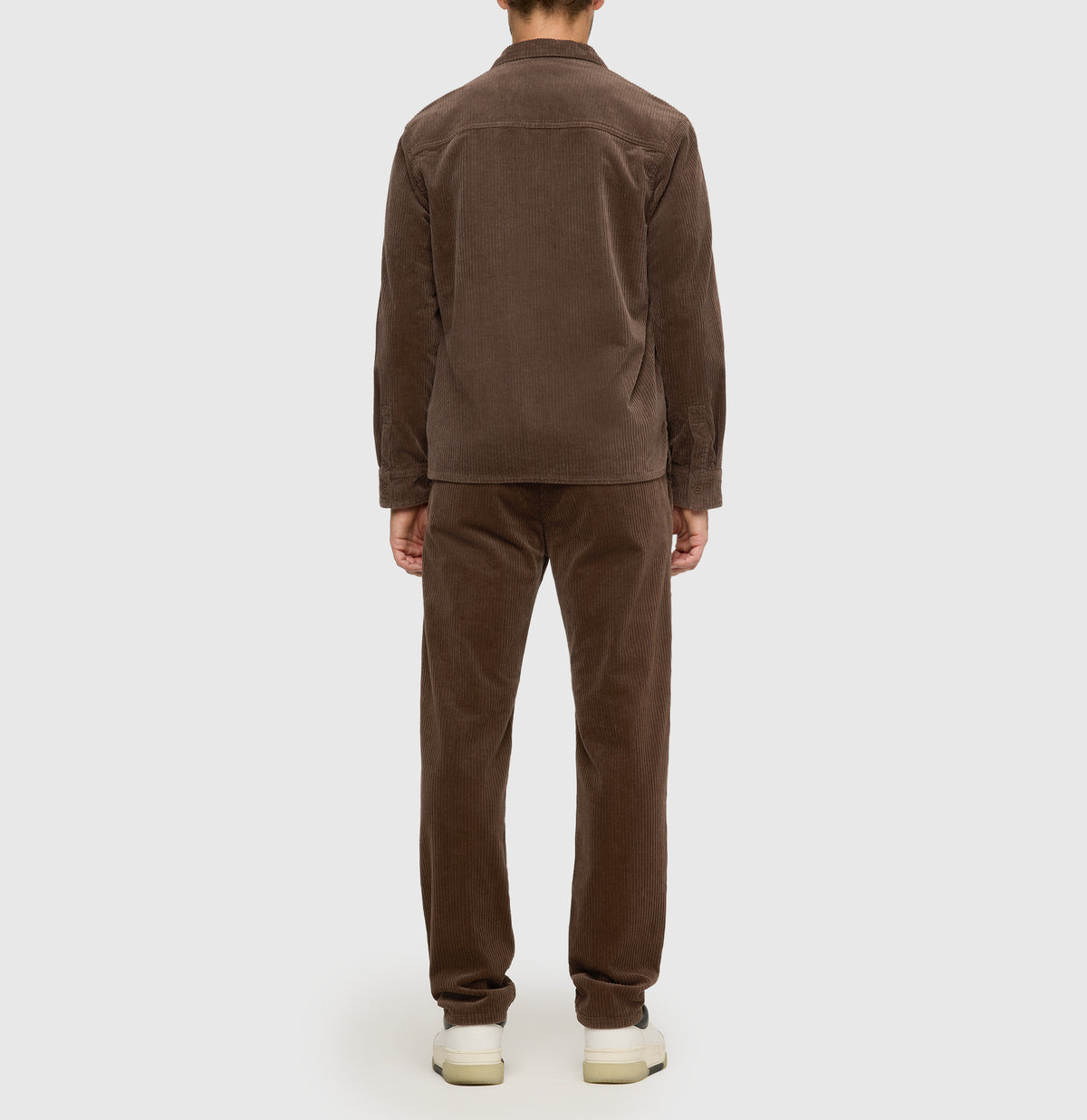 Corduroy trousers with sporty drawstring. | Pedro | hot fudge | Campaign image