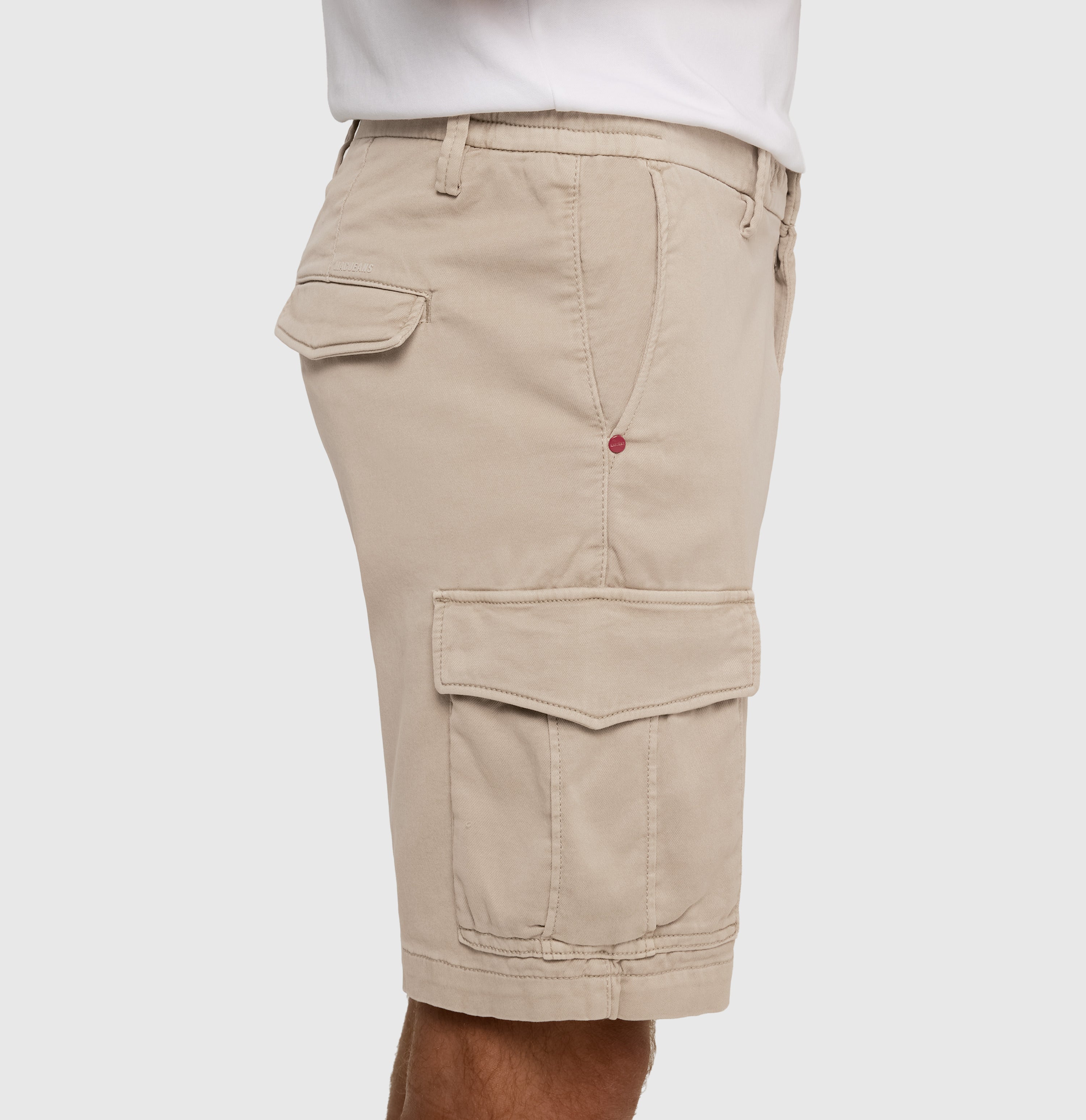 Comfortable cargo Bermuda made of sweat denim. | Jog´n Cargo | string | Detailed view 3 of model