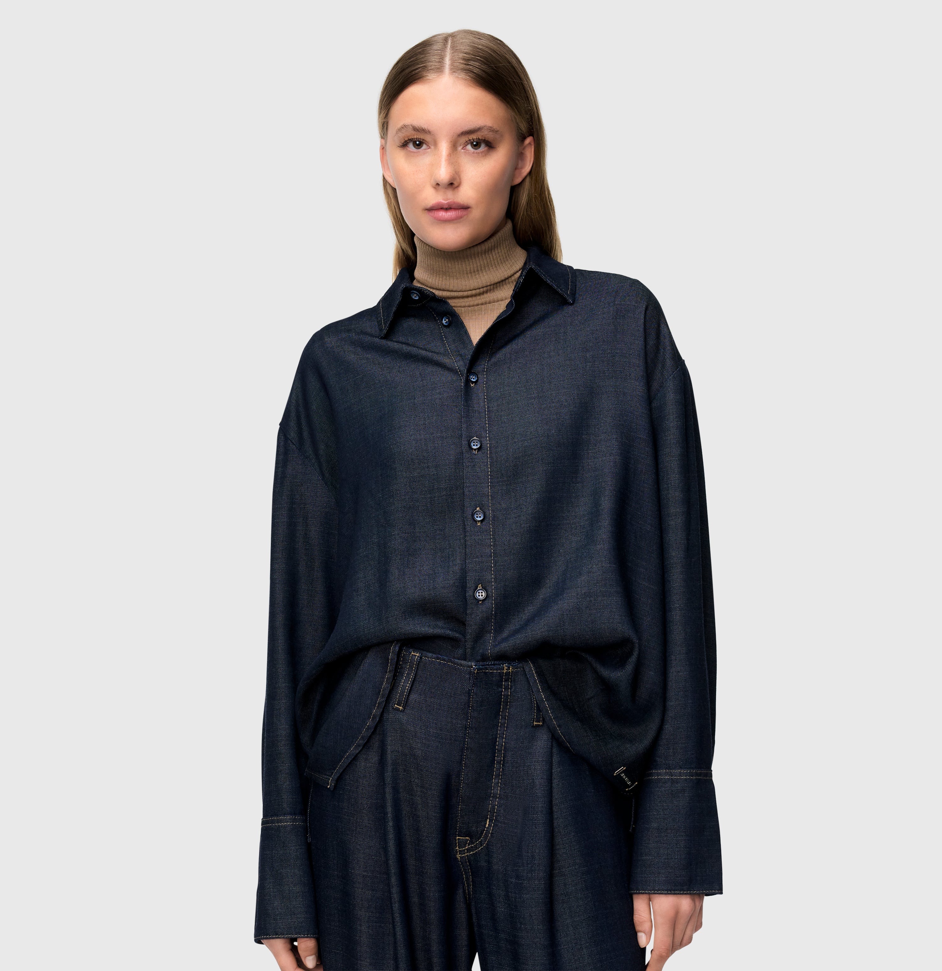 Denim shirt with high viscose content. | S-NAME | S-FBBZ | Front view of model